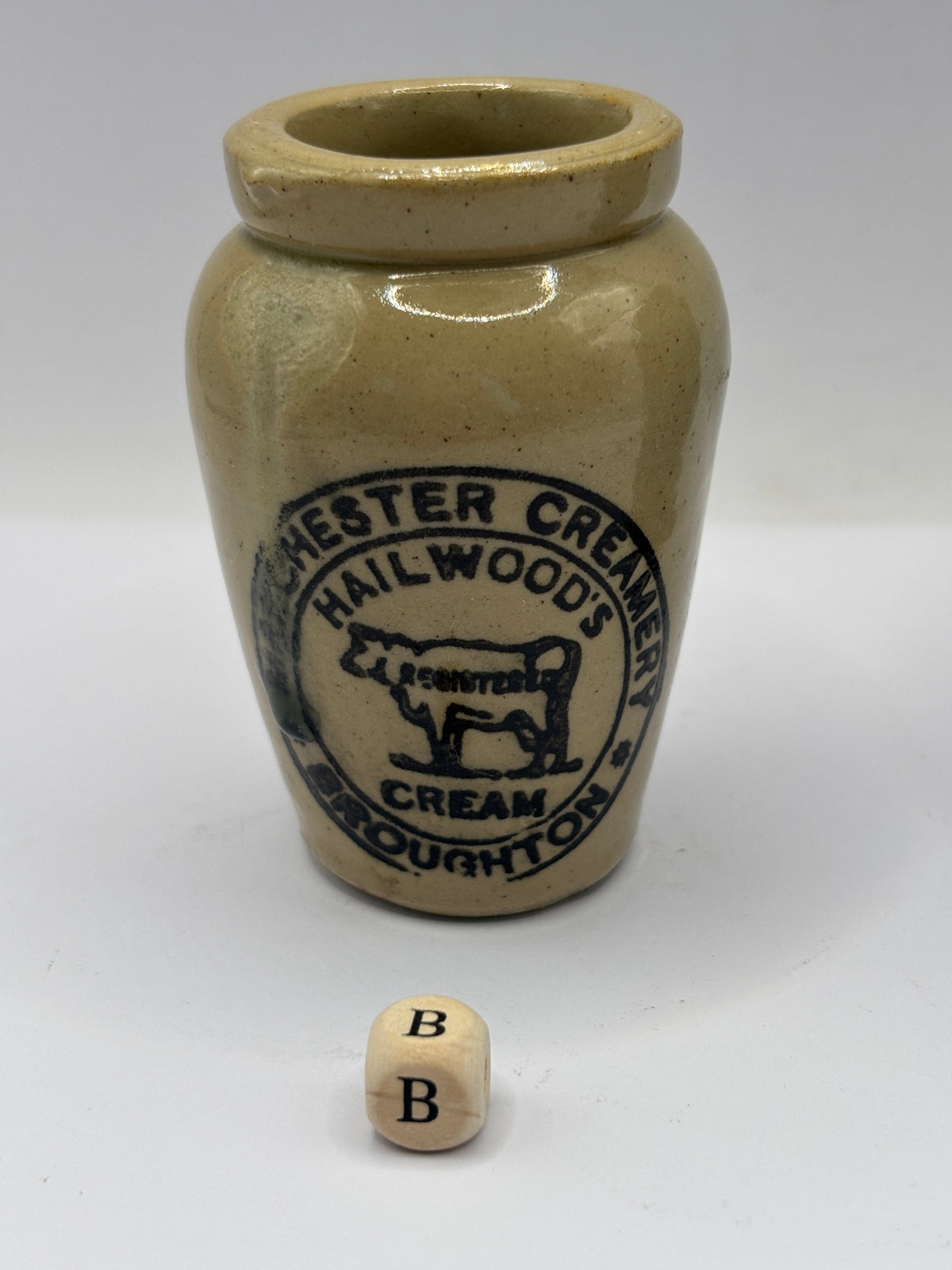 Old advertising cream pot, Hailwoods rich cream (B)