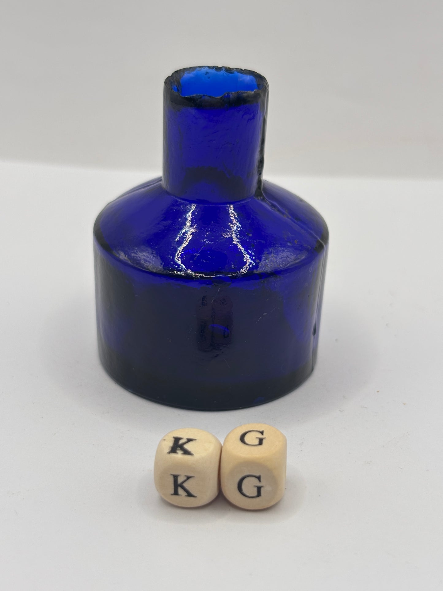 Old cobalt blue glass ink bottle, inkwell, penny ink (KG)