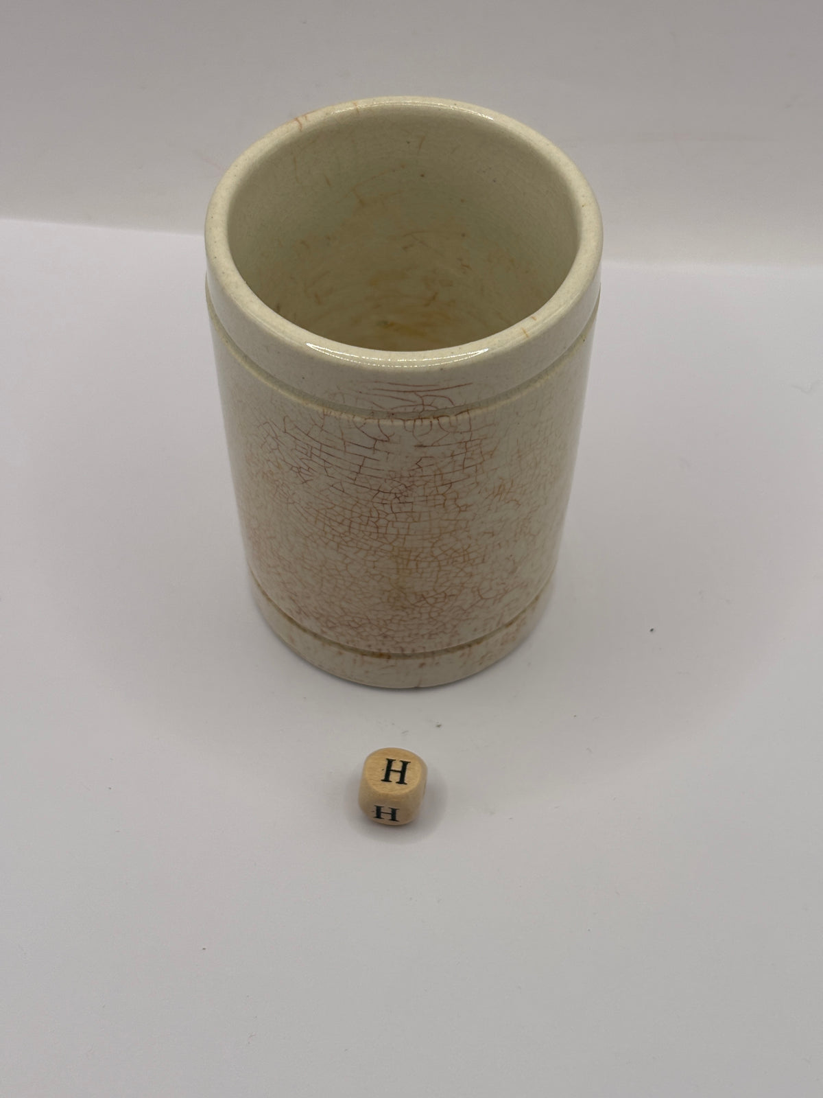 old stained & crazed stoneware pot (H) 8cms