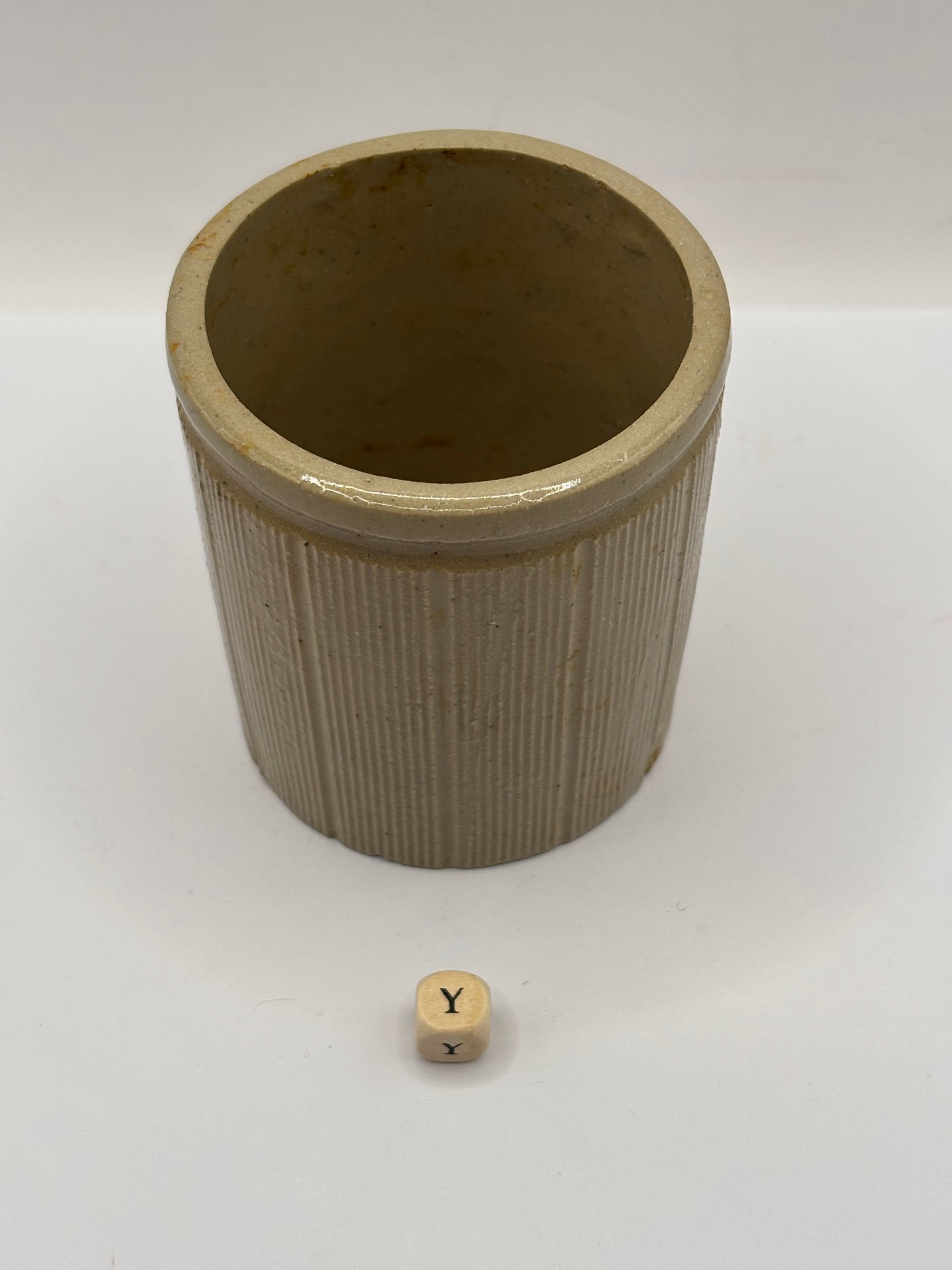 Old small ribbed stoneware jam pot (Y)