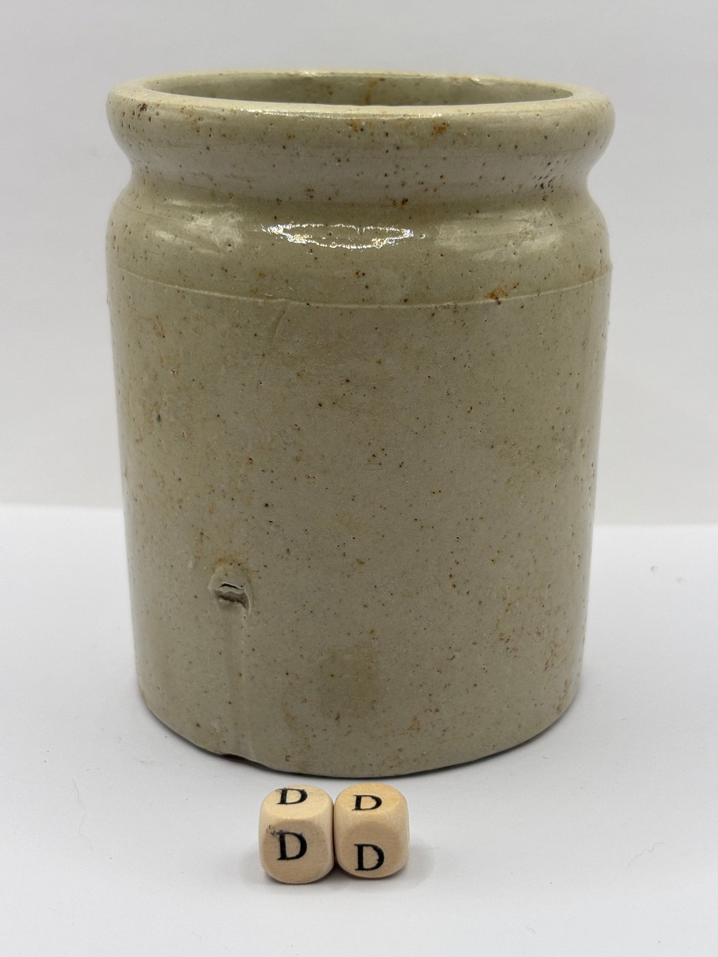 Old 1lb rolled top stoneware jam pot (DD)