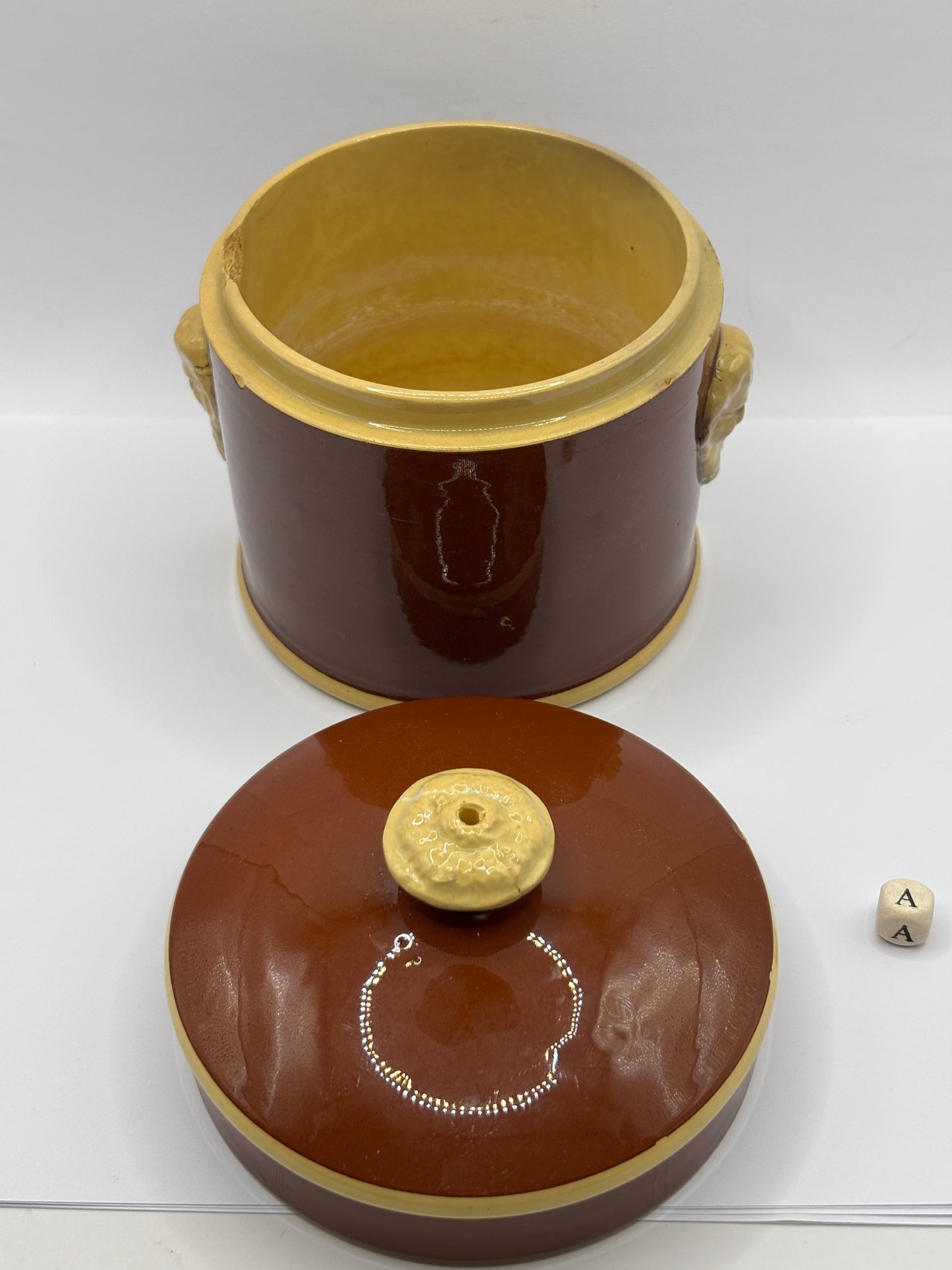 Old french terrine jar/pot. Base and lid (a)