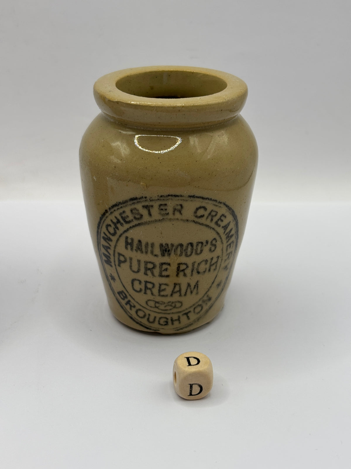 Old advertising cream pot, Hailwoods rich cream (D)