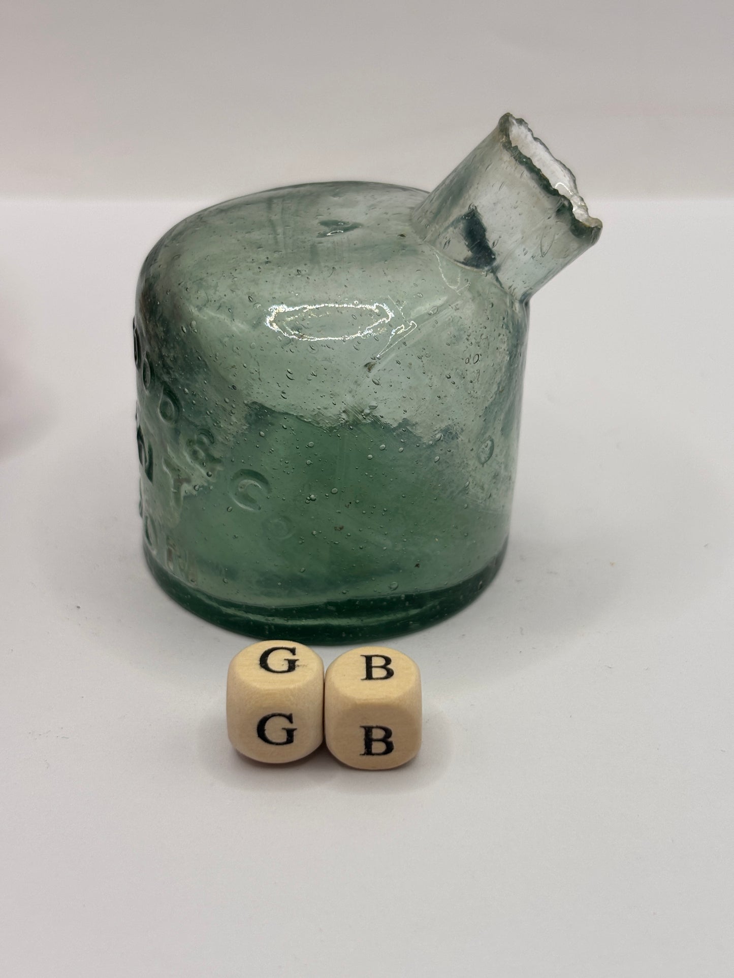 Old advertising inkwell, Blackwood & Co patent London. Igloo ink, inkwell, ink bottle (GB)