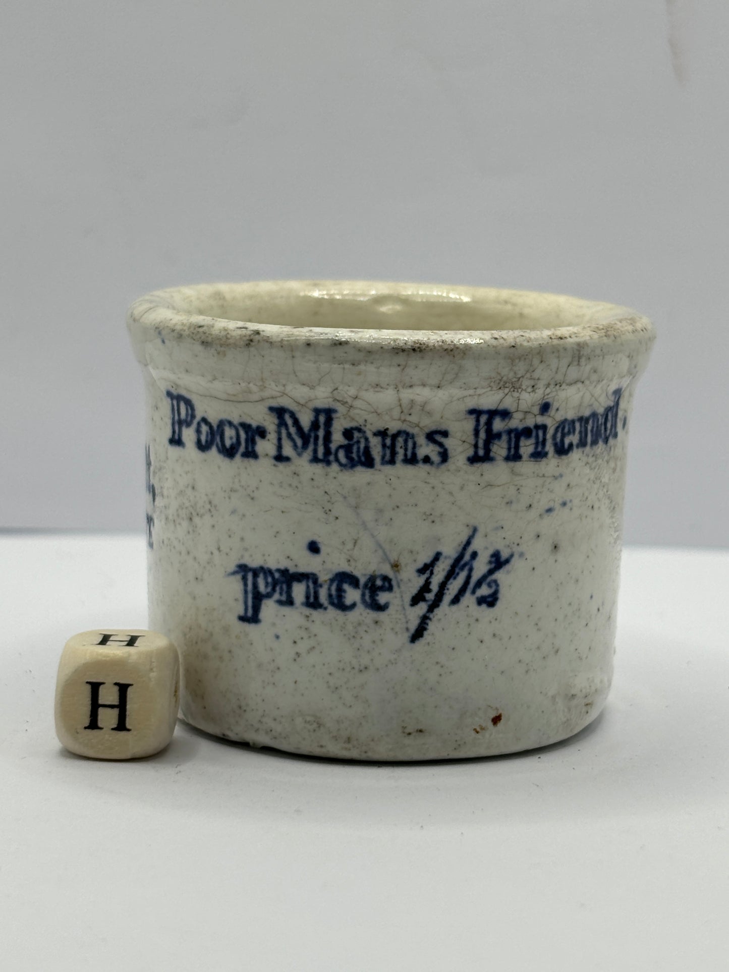 Old Dr Roberts poor mans friend advertising ointment pot (H)