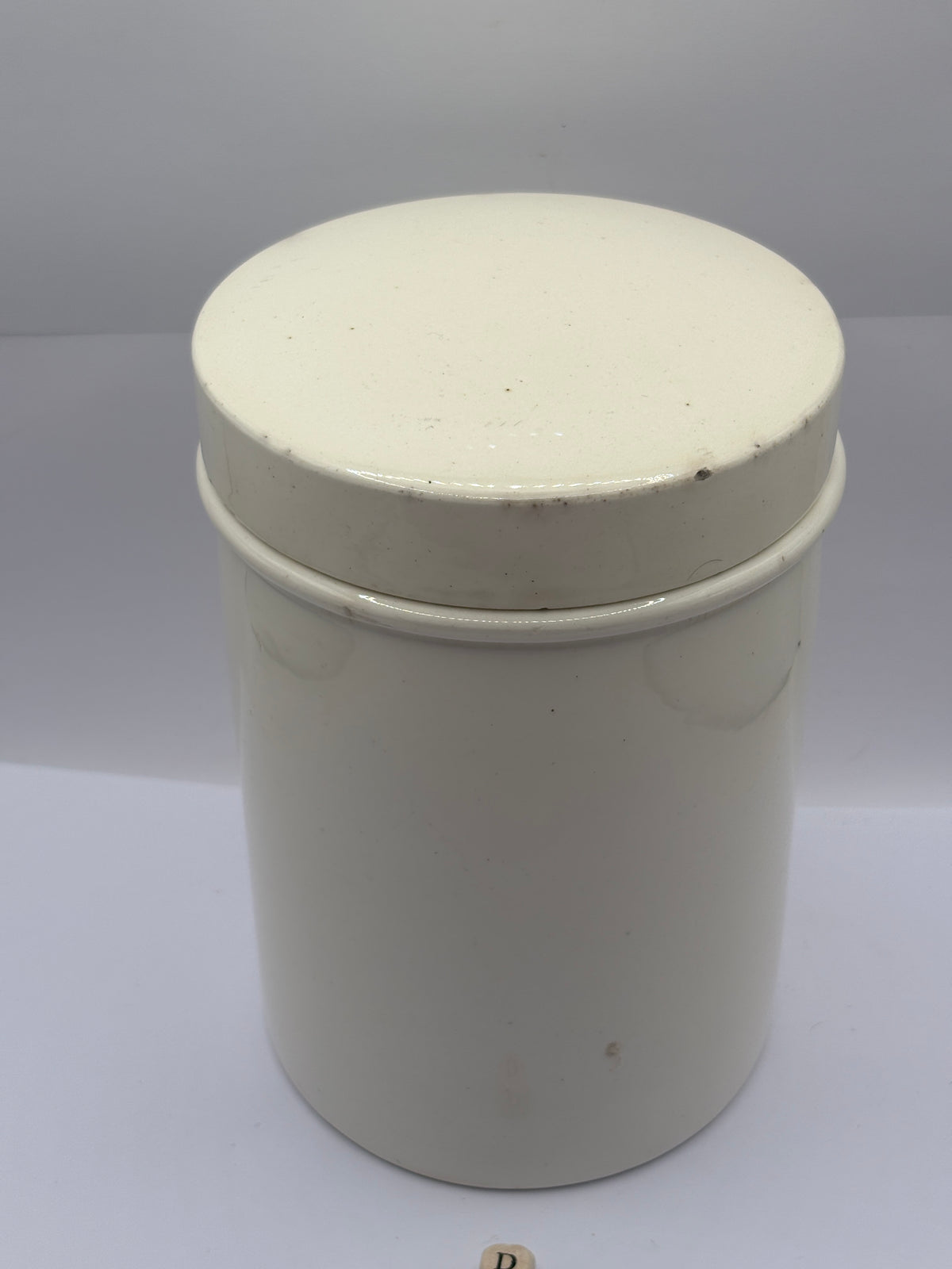 Old large plain white stoneware apothecary jar and lid (D)