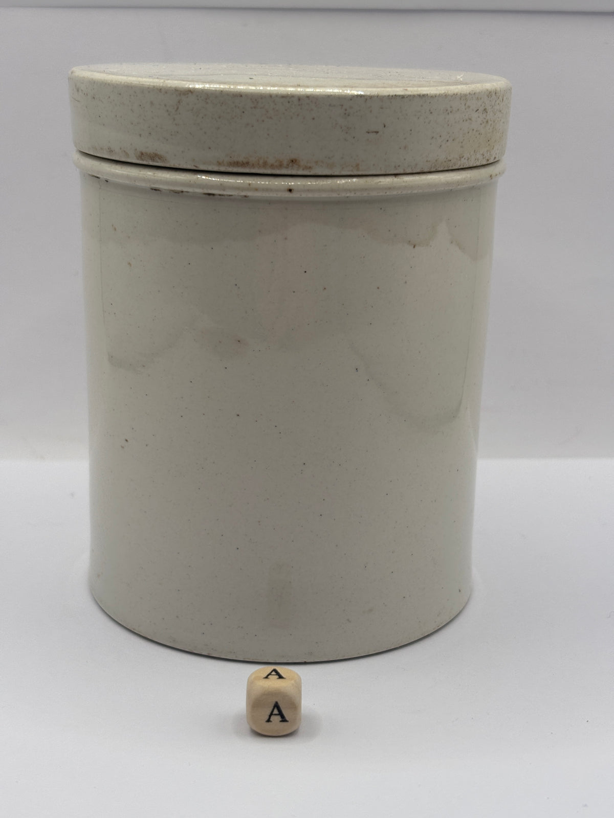 Old plain white stoneware apothecary jar & lid (a)
