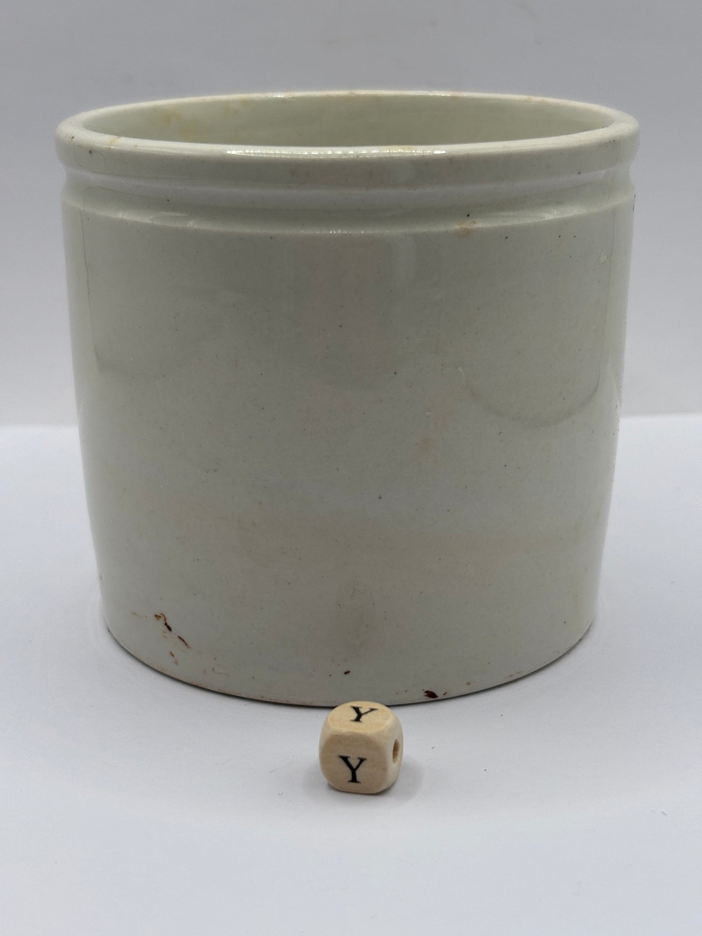 Old stoneware marmalade jar (Y)