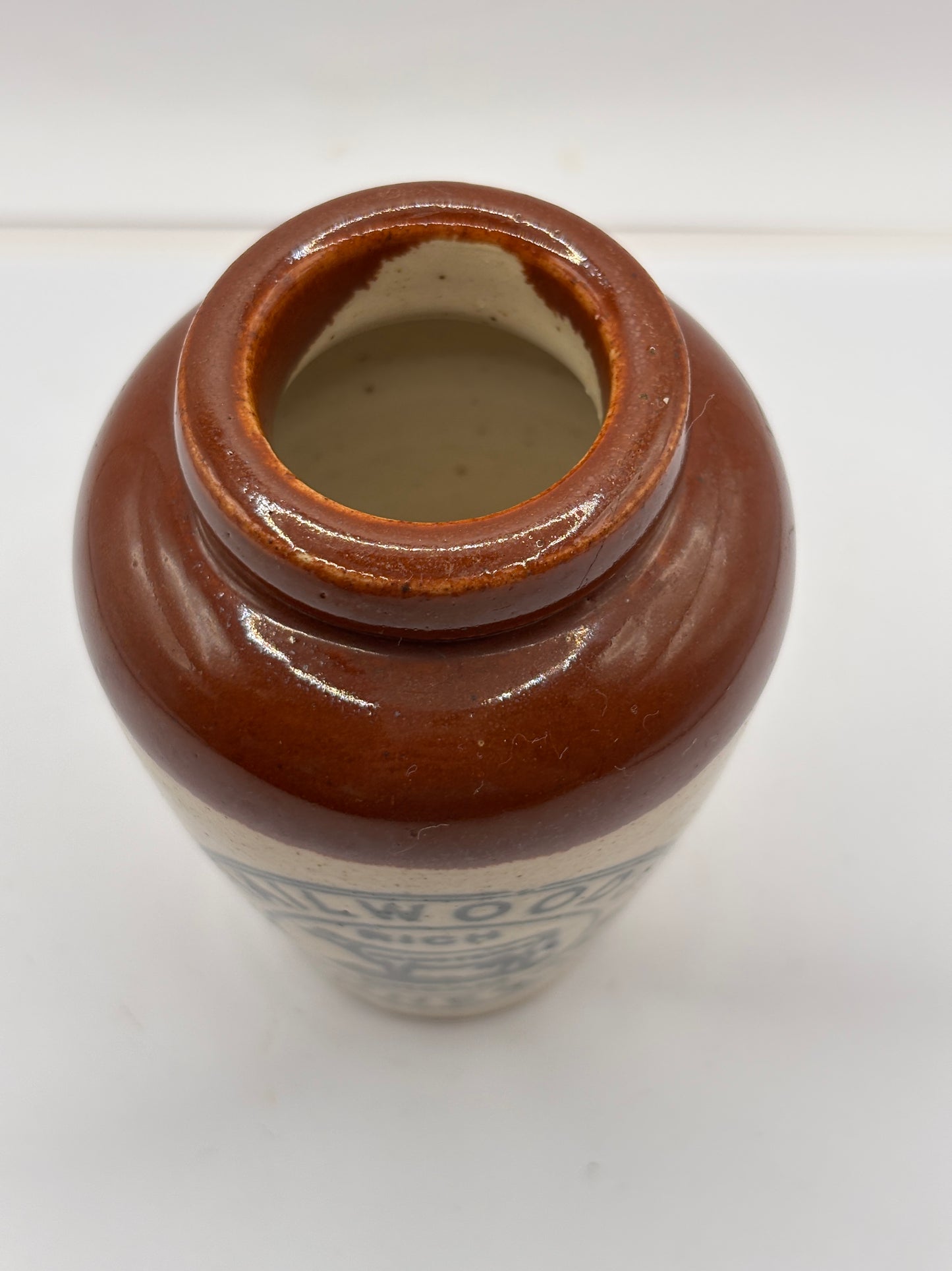 Old Manchester advertising cream pot, Hailwoods rich cream. Manchester