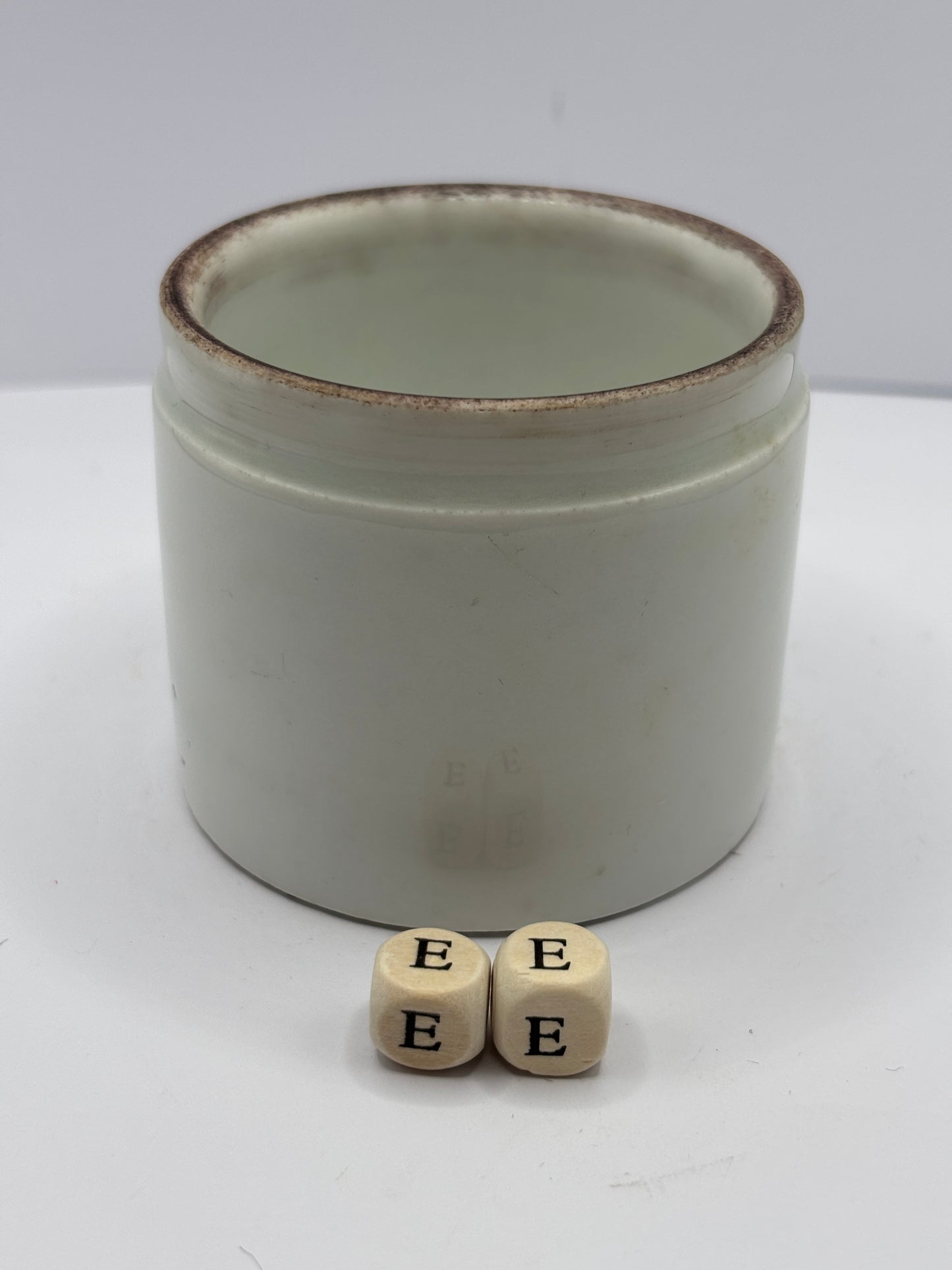 Small stained & crazed stoneware pot (ee)