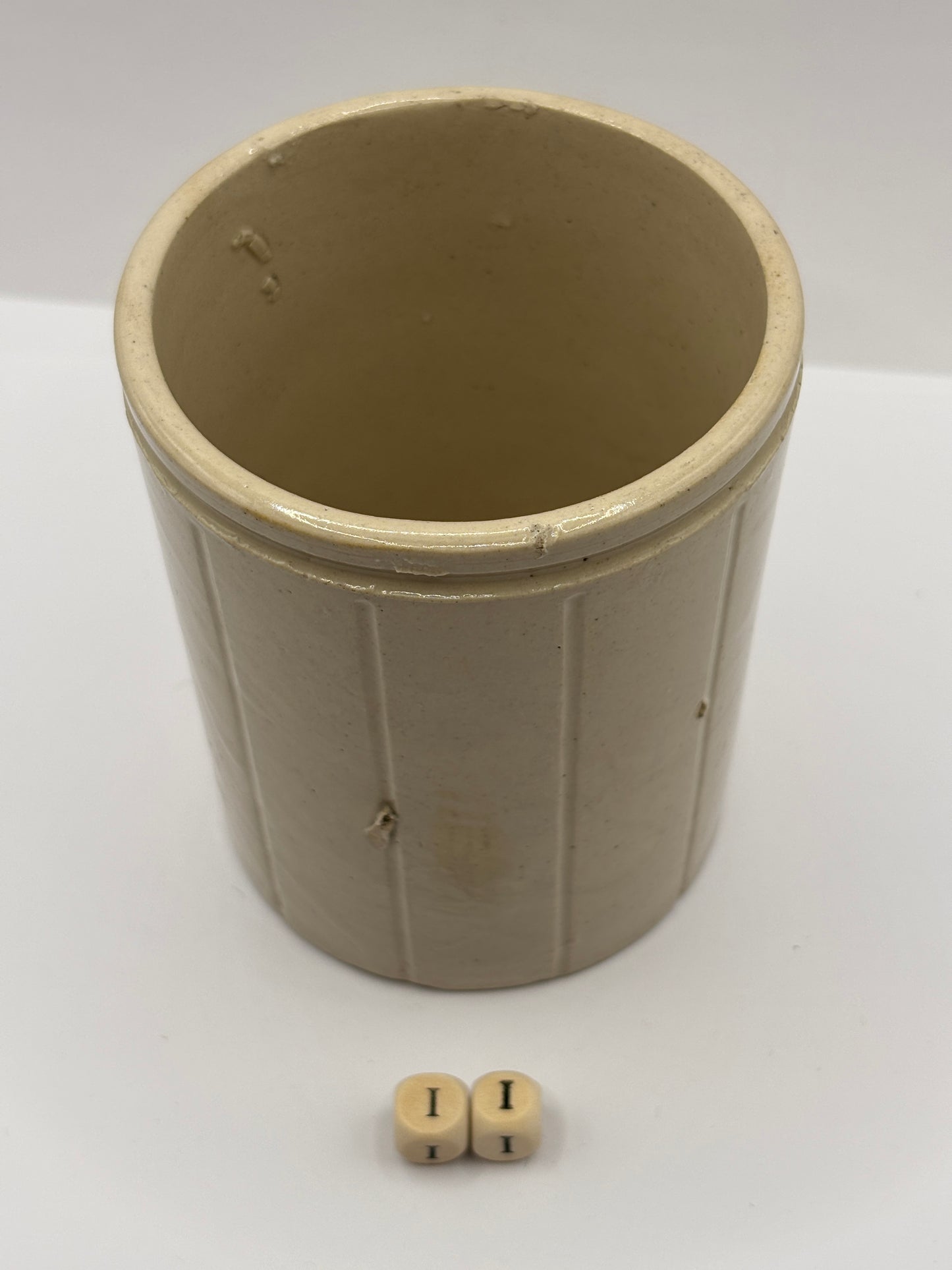 Old 1lb ribbed Hartleys stoneware jam pot (ii)