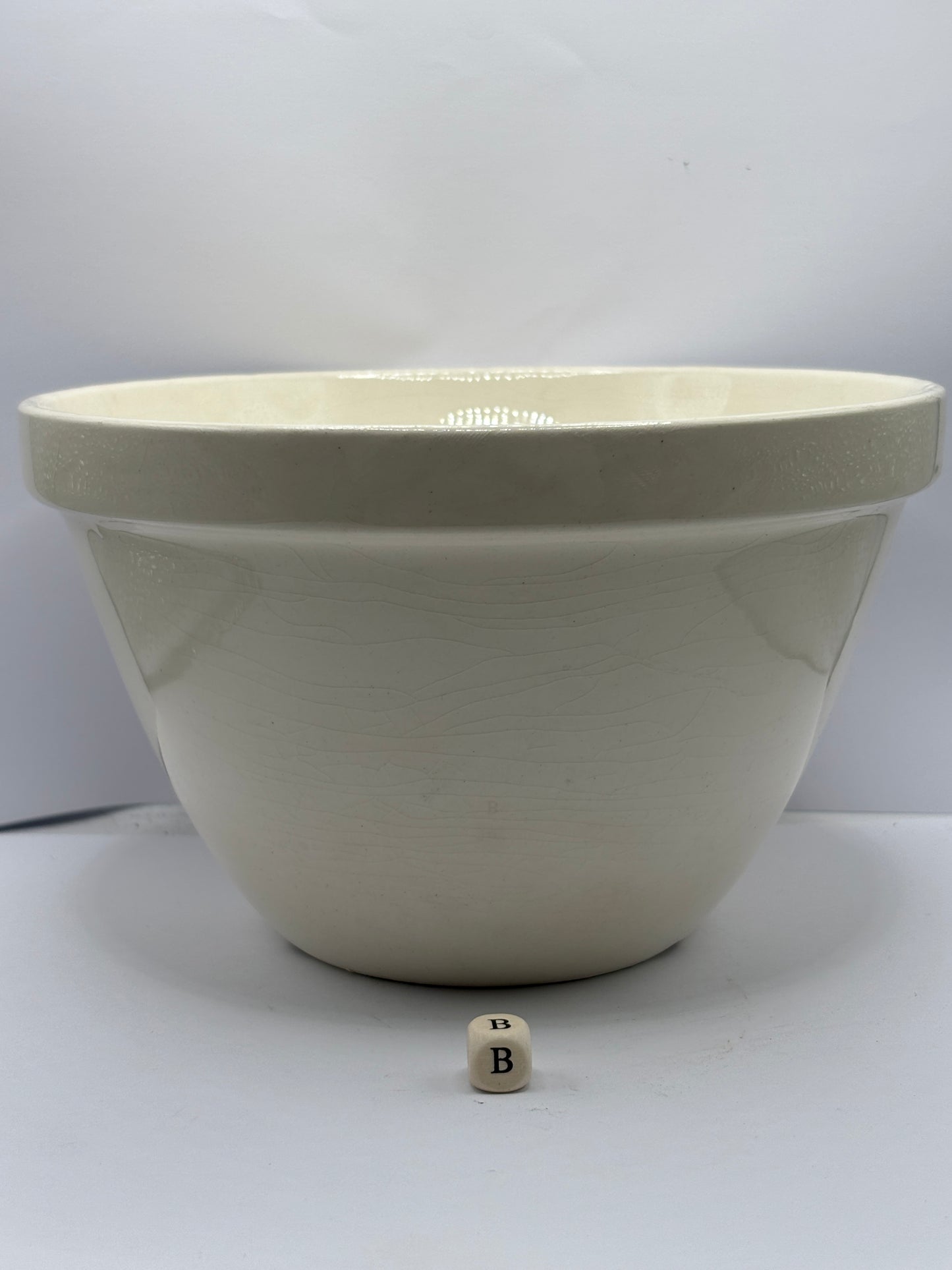 Vintage pudding bowl (B)