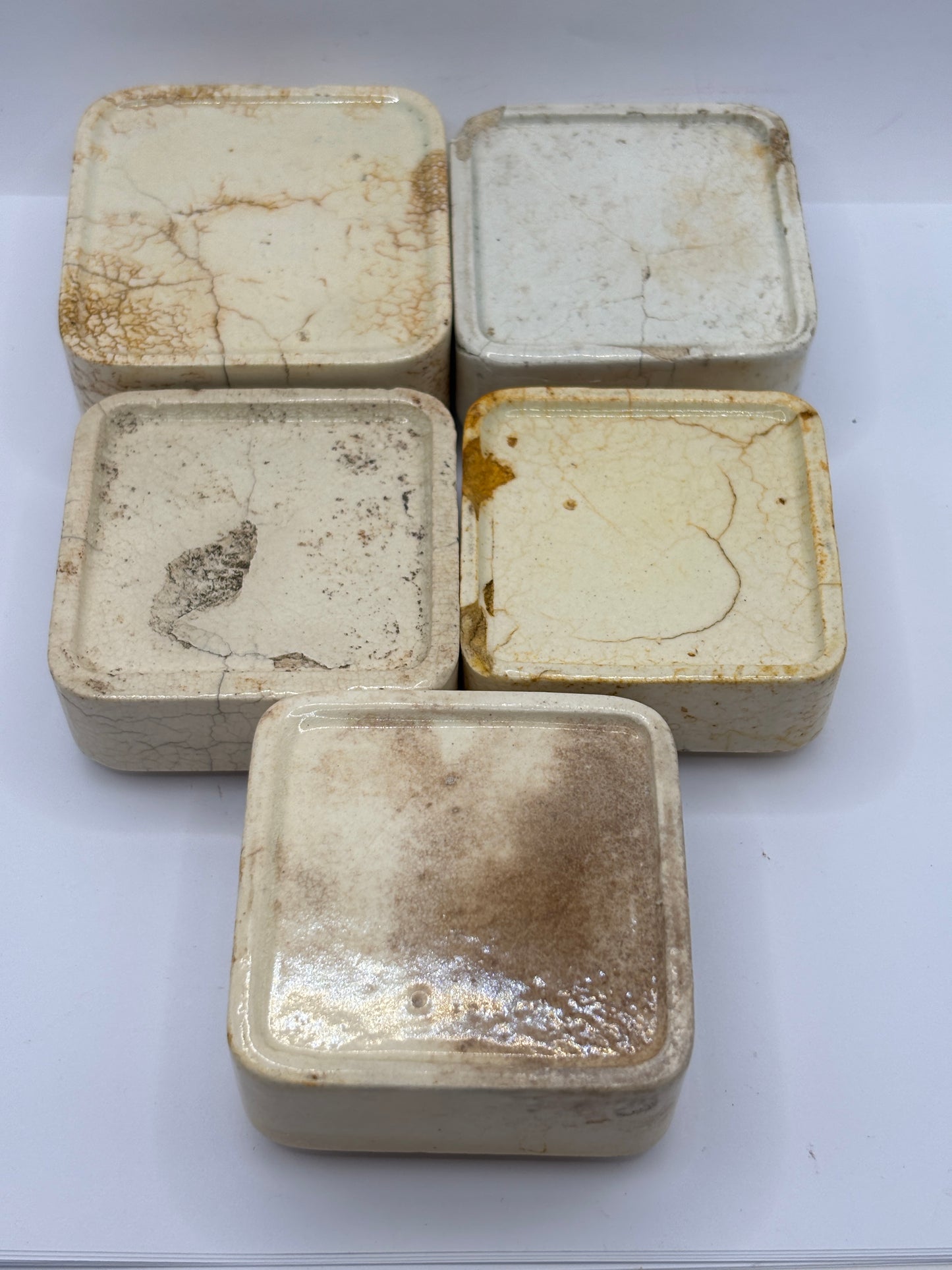 5 old square bases, stackers (F) damages