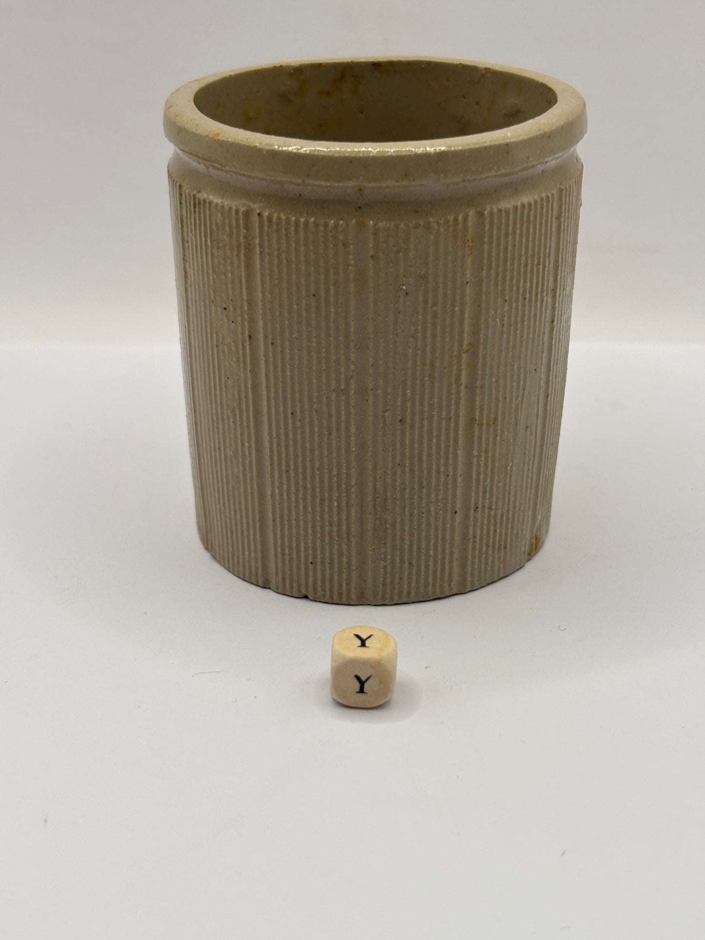 Old small ribbed stoneware jam pot (Y)