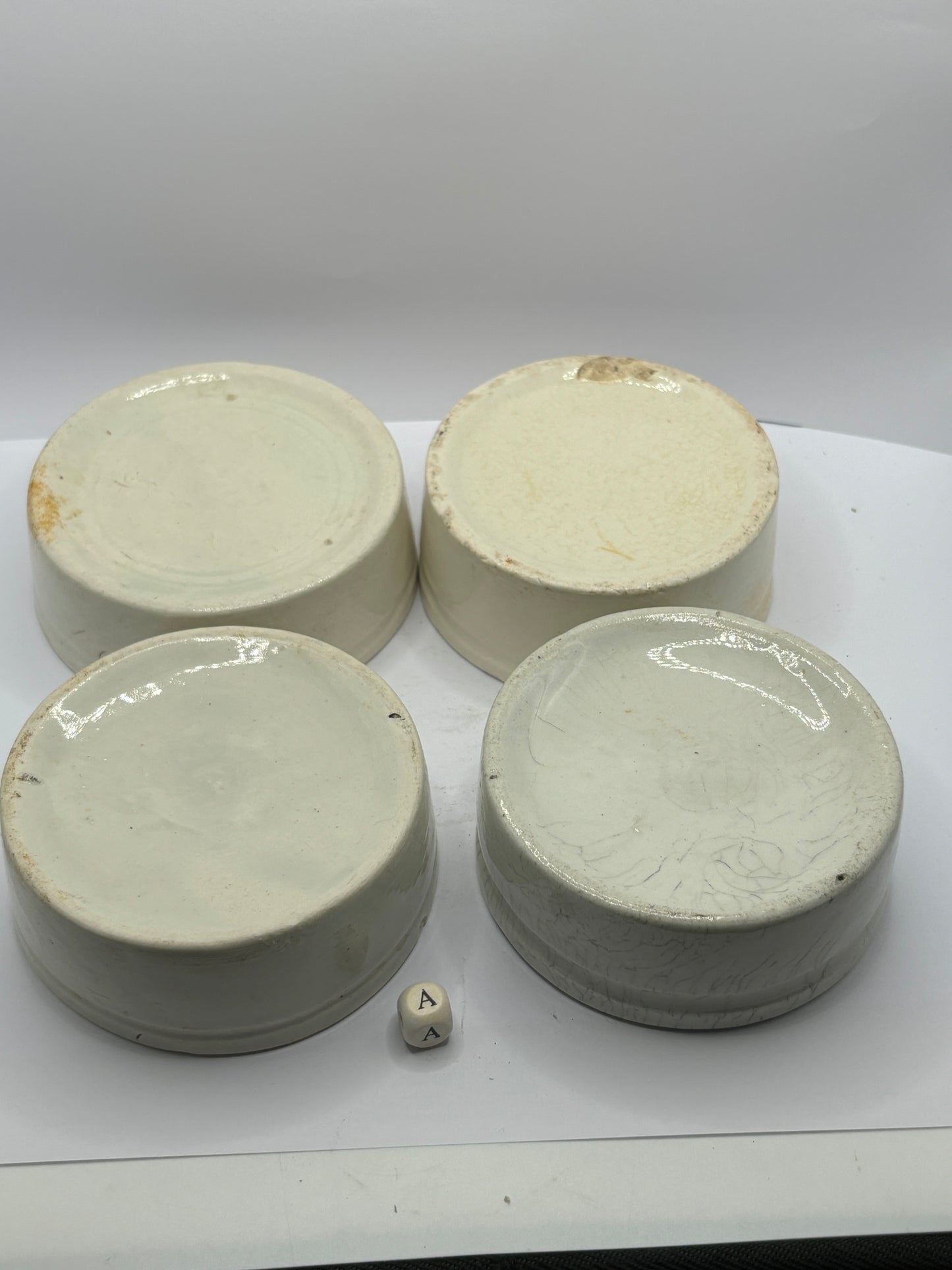 4 plain meat paste pots/ dishes (A)