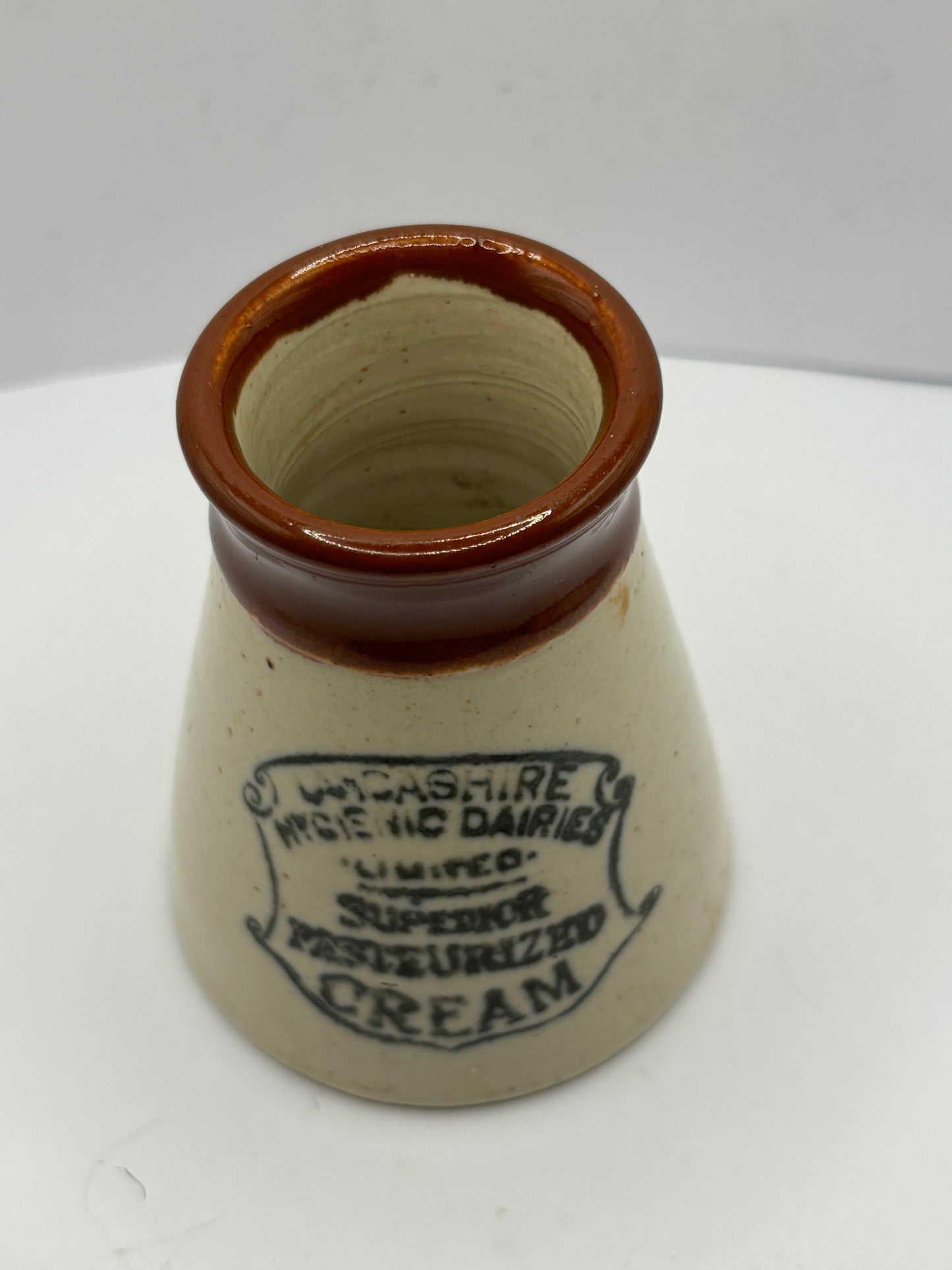 Lancashire hygienic dairies cream pot