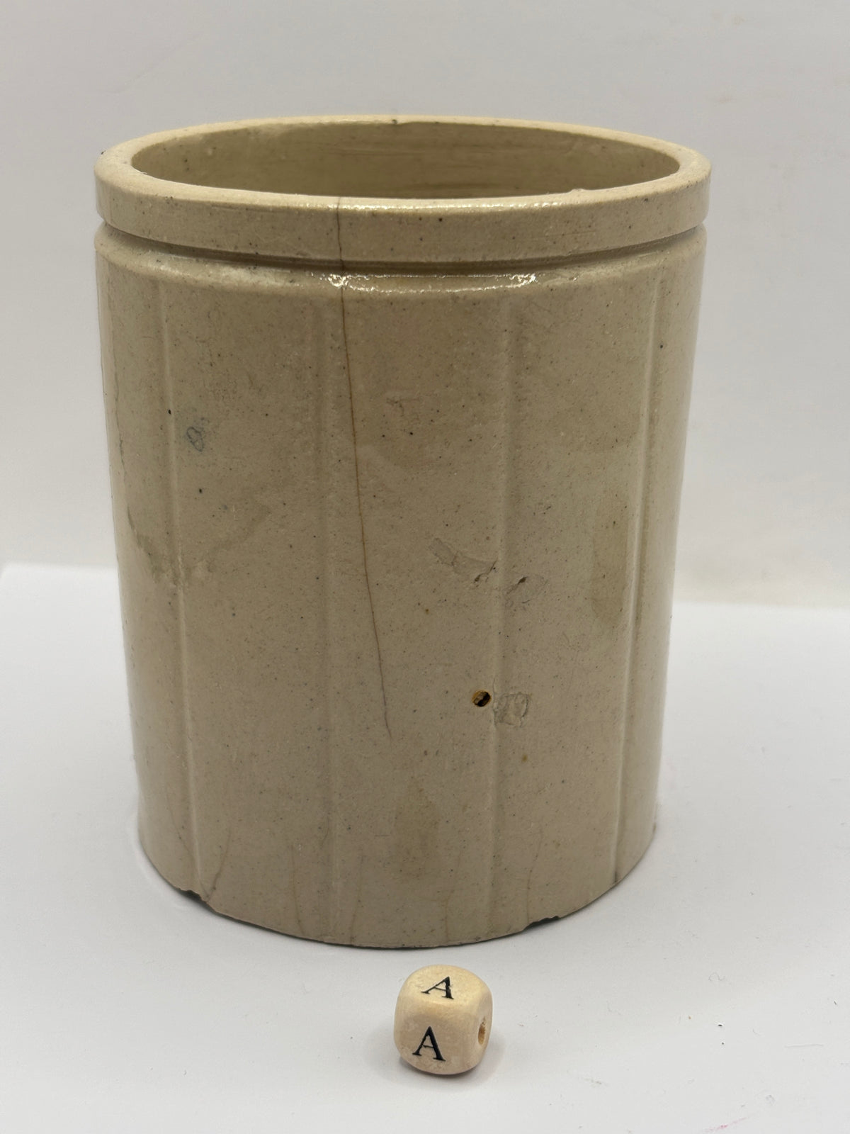 Old 1lb ribbed stoneware jam pot (a)