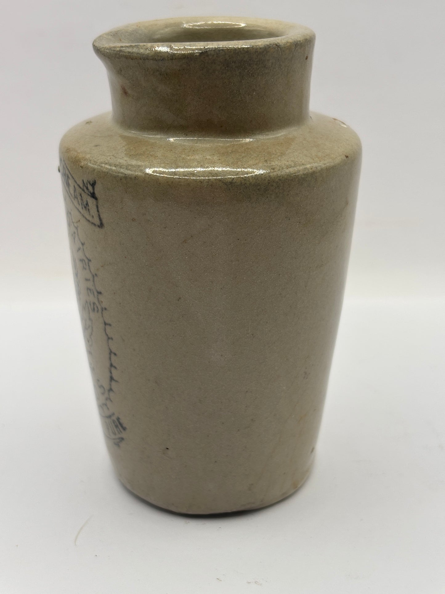 Old Leeds advertising cream pot, Provinicial dairies Leeds 10cms