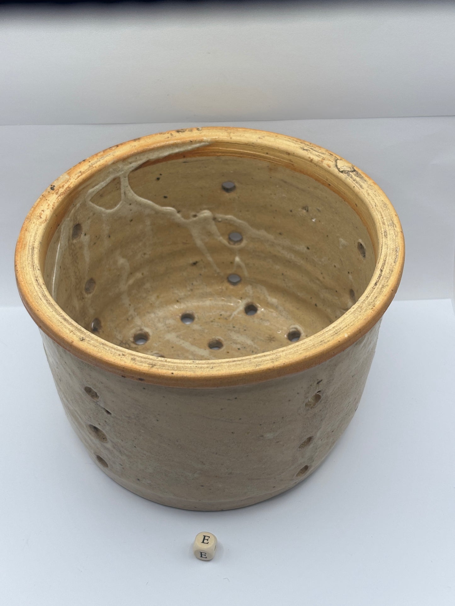Old french stoneware cheese strainer, cheese mold (e)