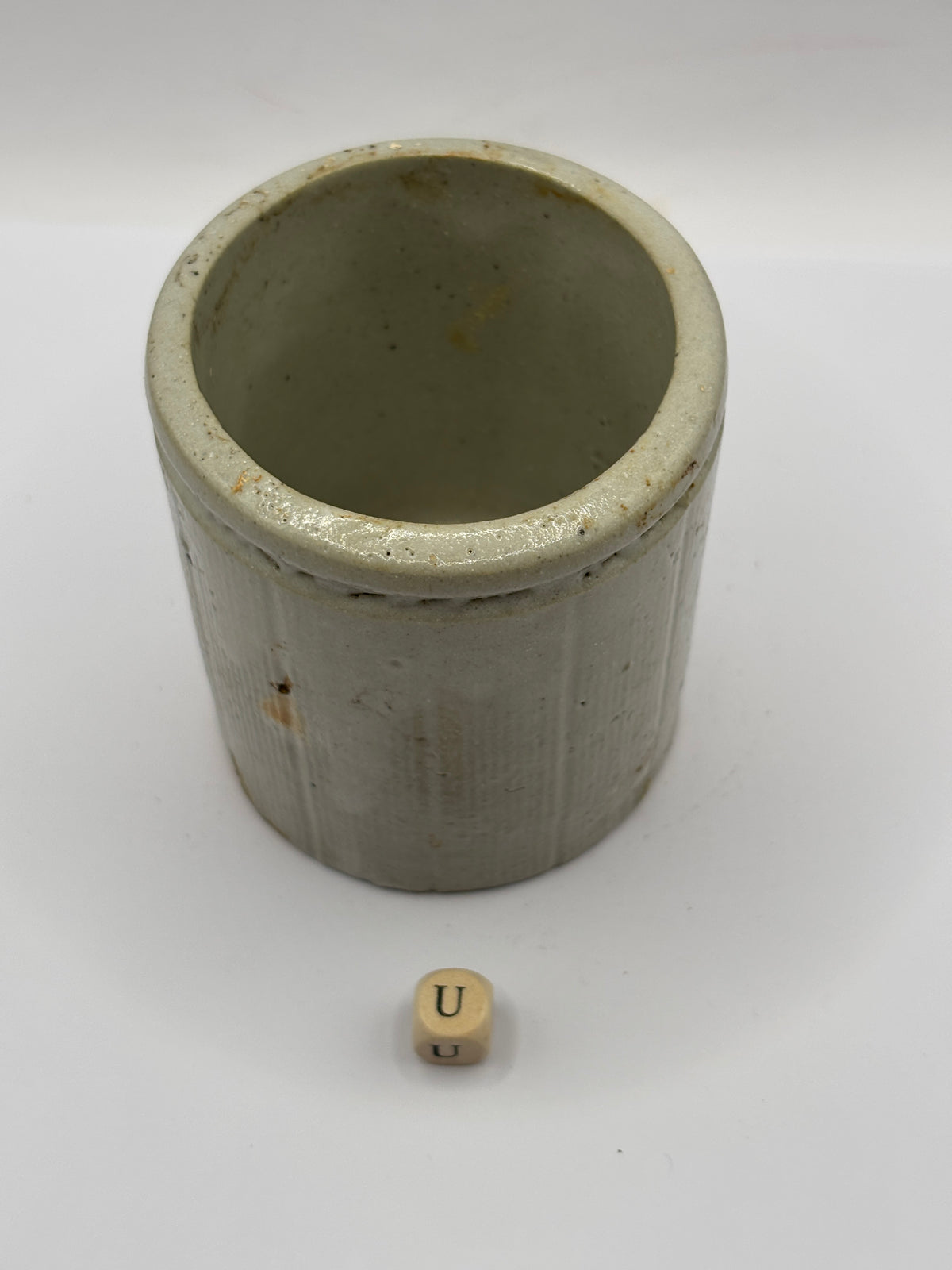Old small ribbed stoneware jam pot (u)