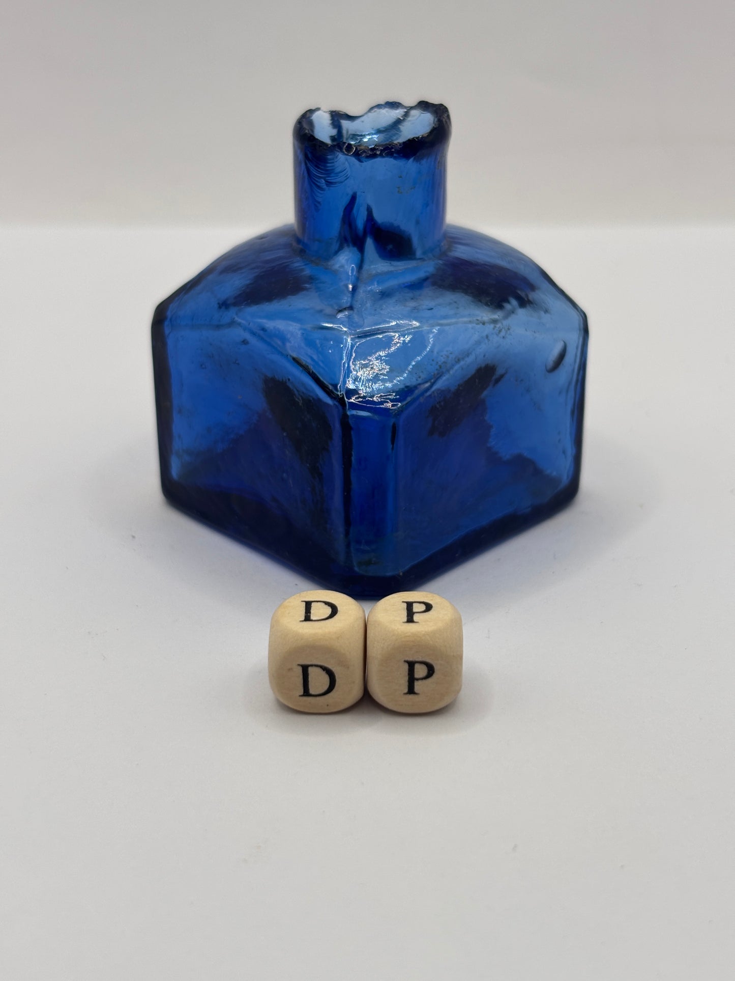 Old blue glass ink bottle, inkwell, penny ink (DP) DAMAGED