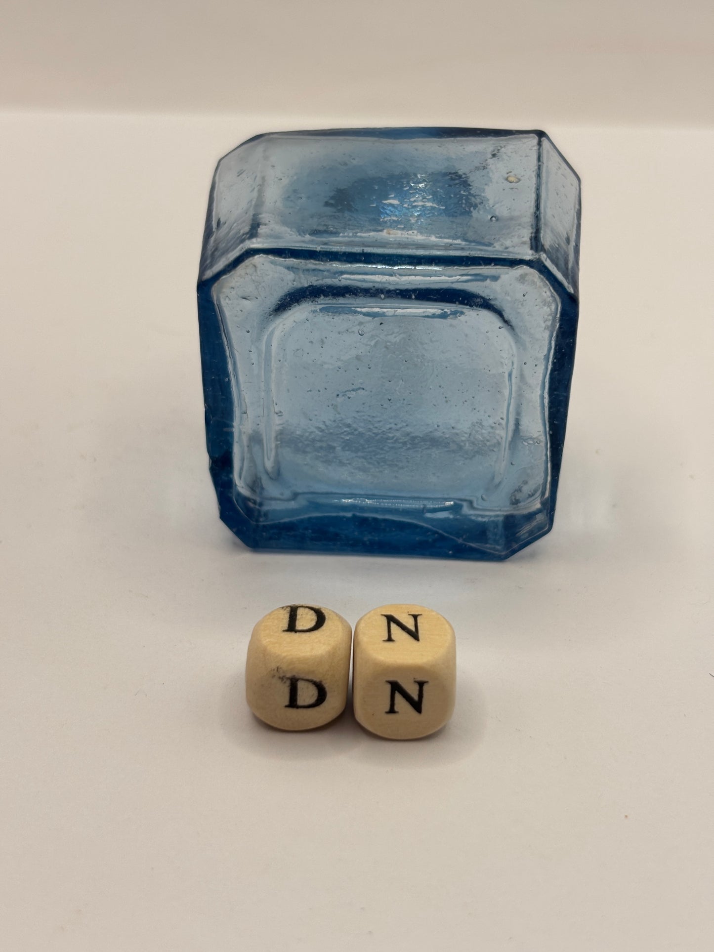 Old blue glass ink bottle, inkwell, penny ink (DN)