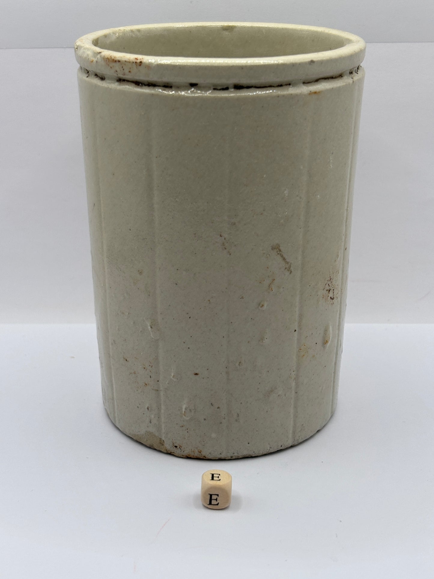 Old 2lb ribbed stoneware jam pot (e)