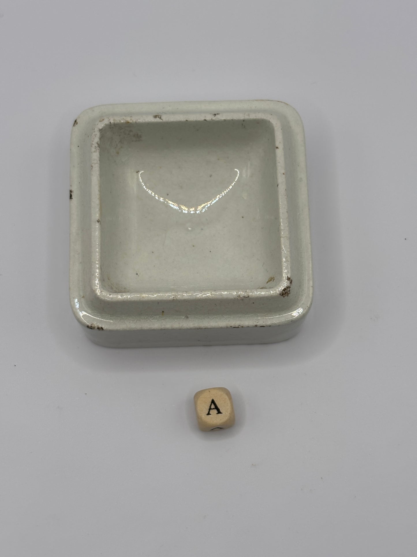 Old square pot lid base, stacker (A)