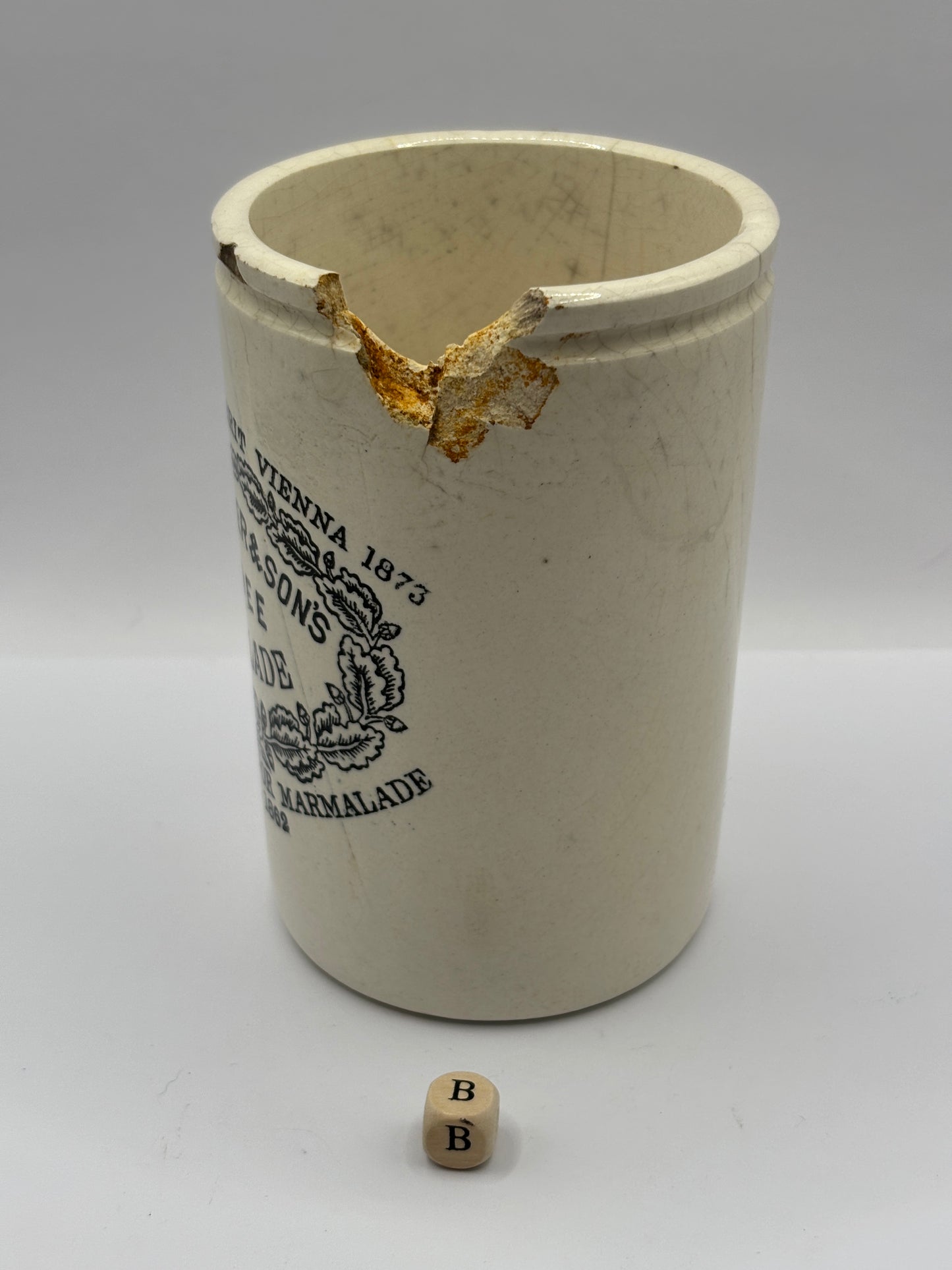 Old 1lb James Keiller Dundee marmalade jar. Damaged (B)