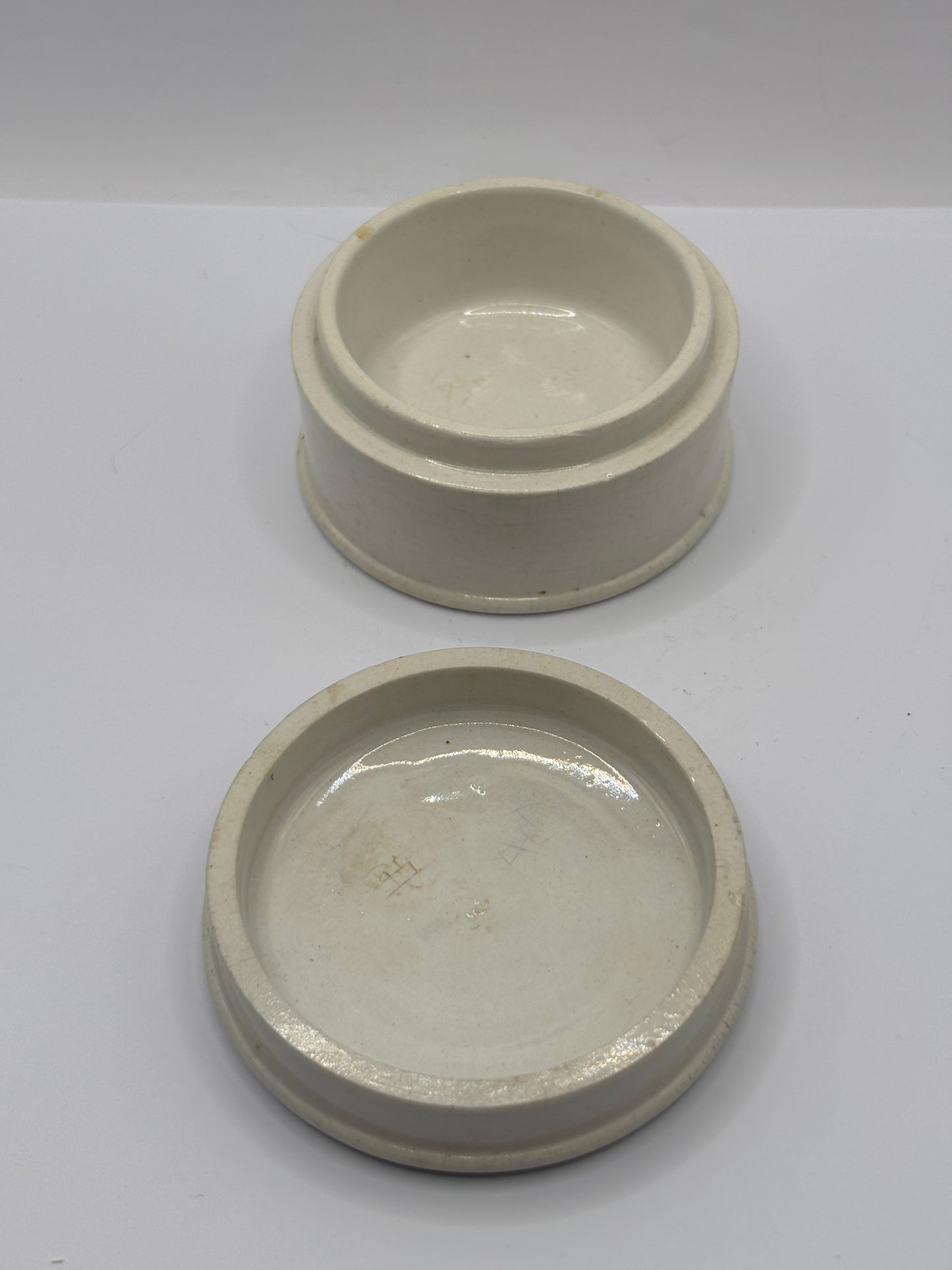 Old advertising lid and base, White Rose Tooth Paste