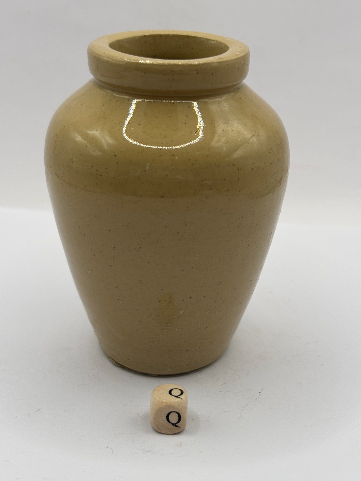 Old advertising cream pot, Manchester creamery Hailwoods (Q)