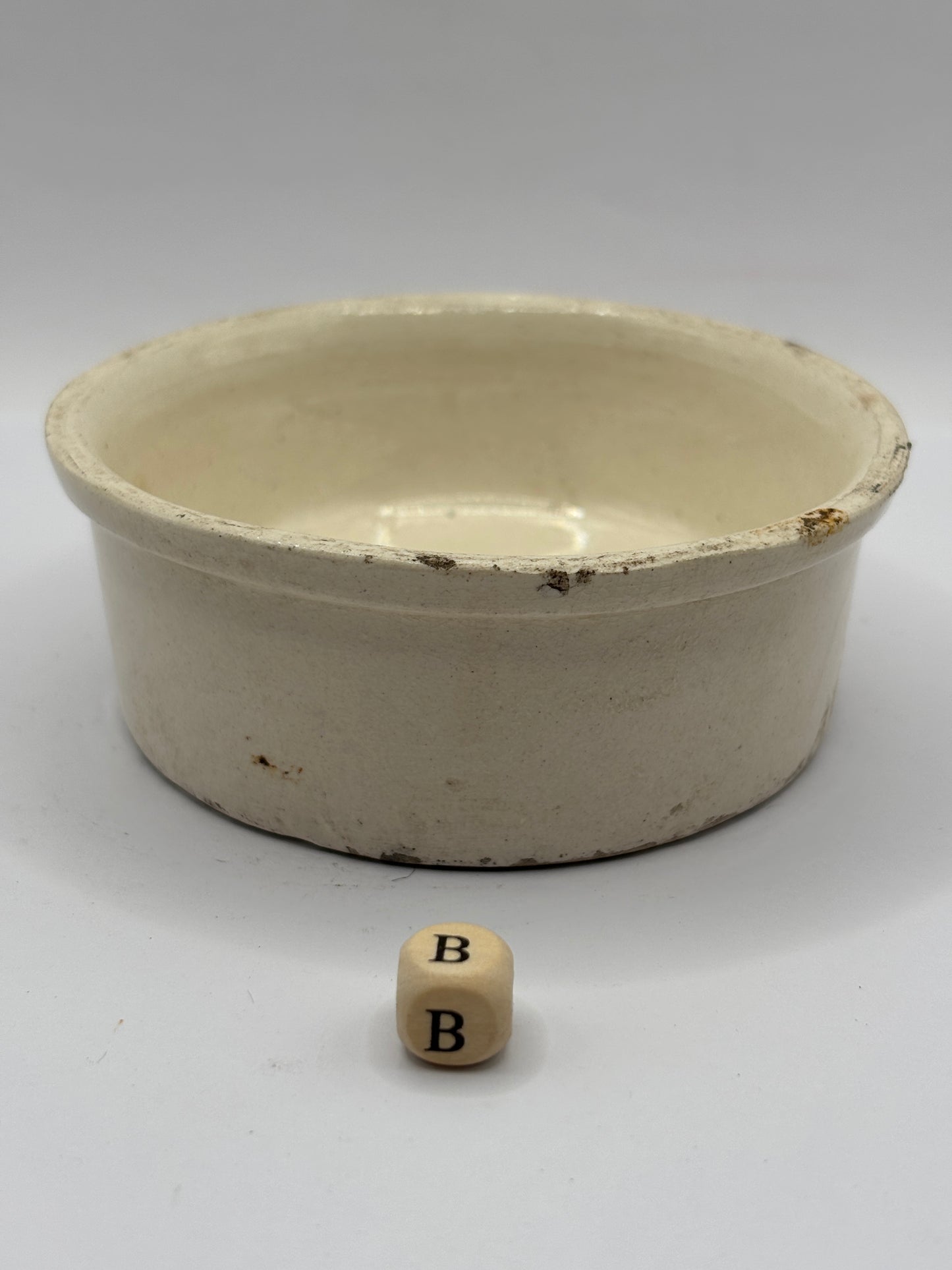 Old plain stoneware meat paste pot (B)