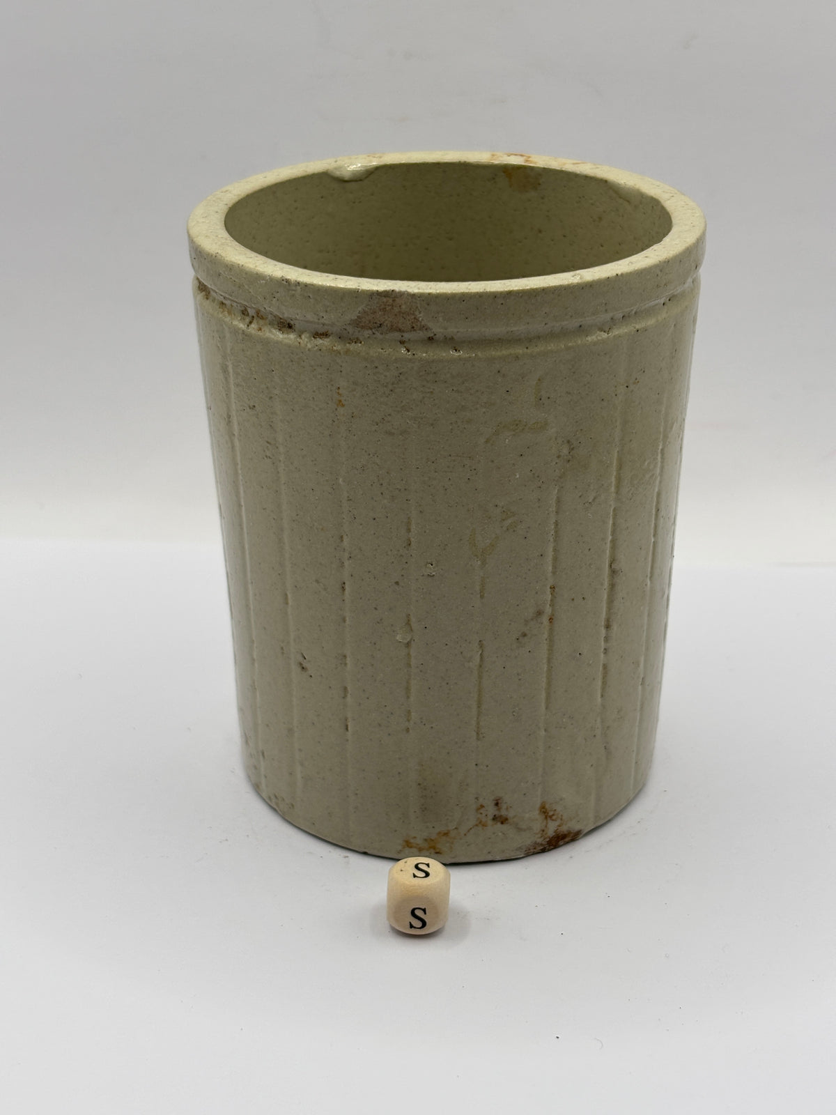 Old 1lb ribbed Hartleys stoneware jam pot (s)