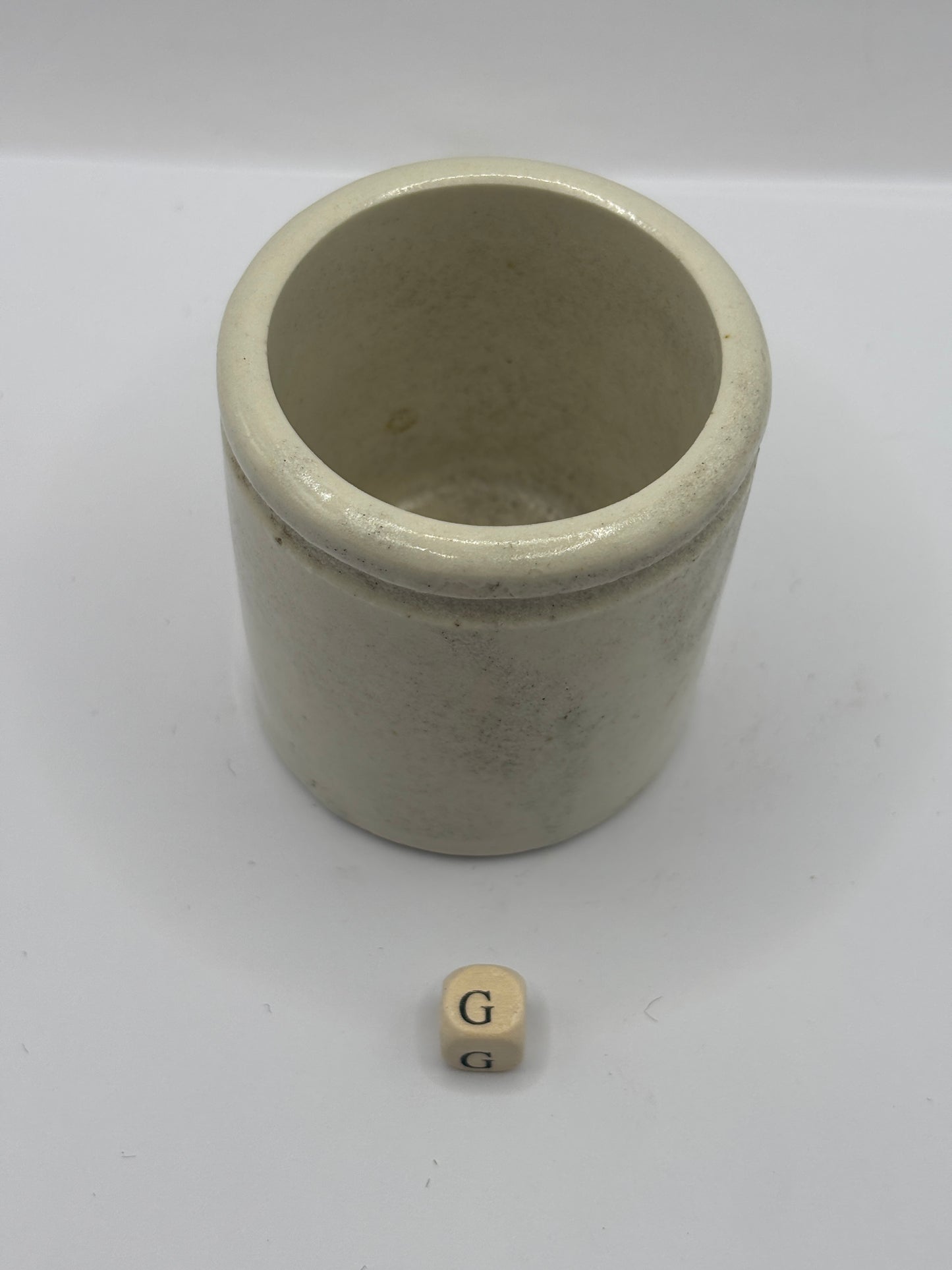 Old small chunky stoneware pot (G)