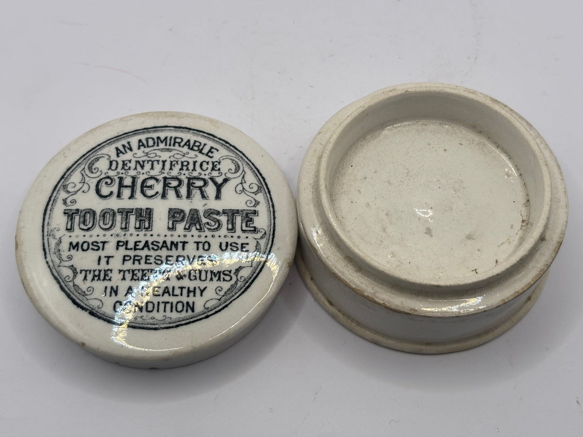 Old advertising lid and base, Cherry tooth paste 🍒