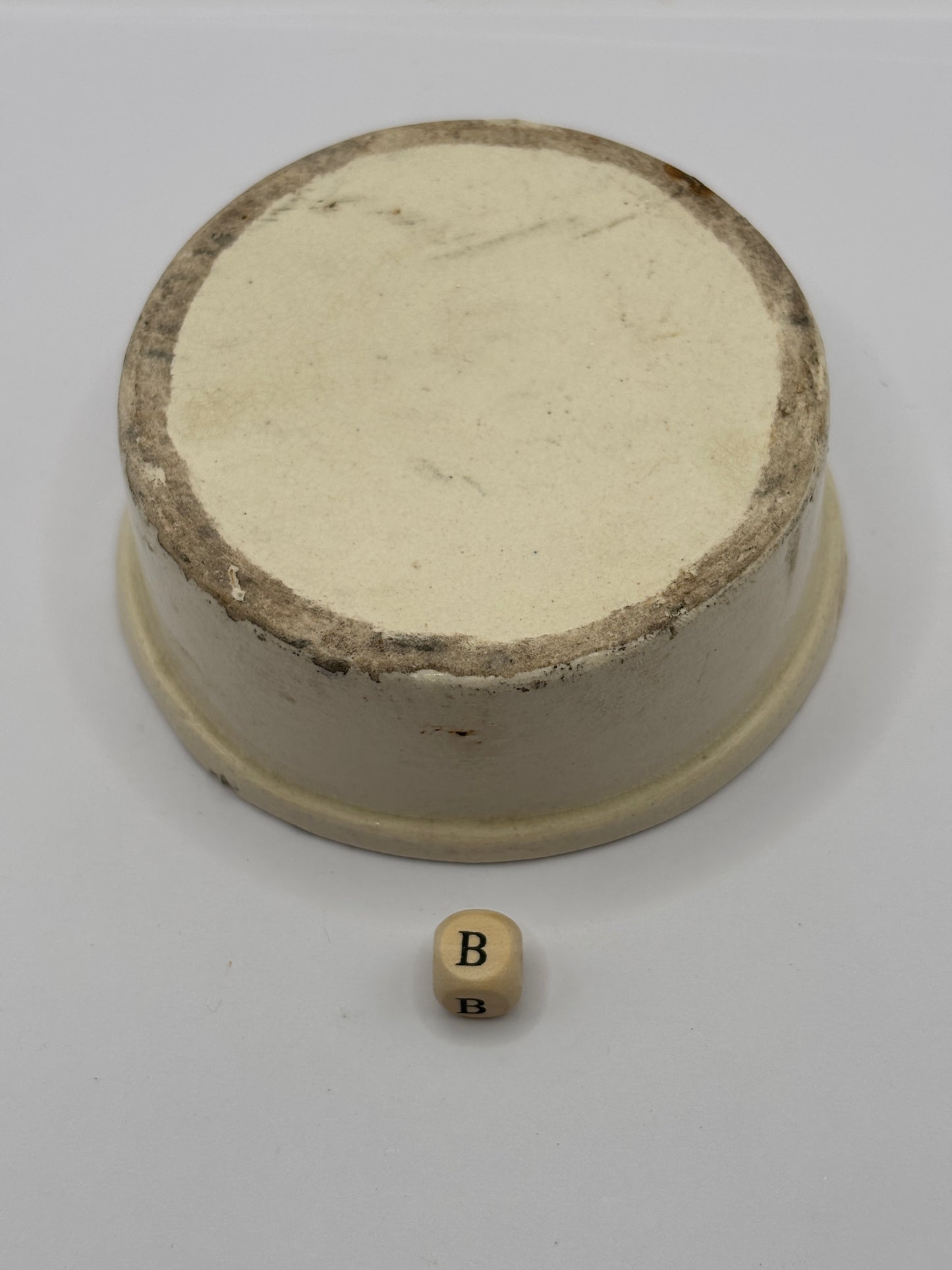 Old plain stoneware meat paste pot (B)