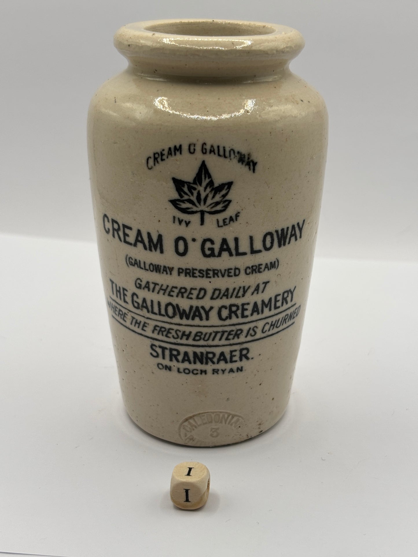 Old advertising cream pot,cream o’ Galloway (i)