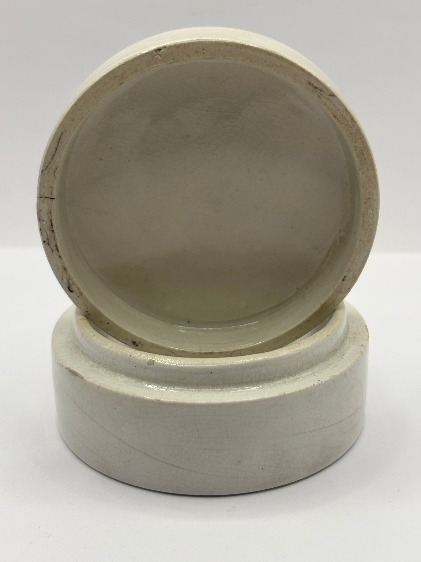 Old advertising lid and base, Maws indian nut or areca toothpaste
