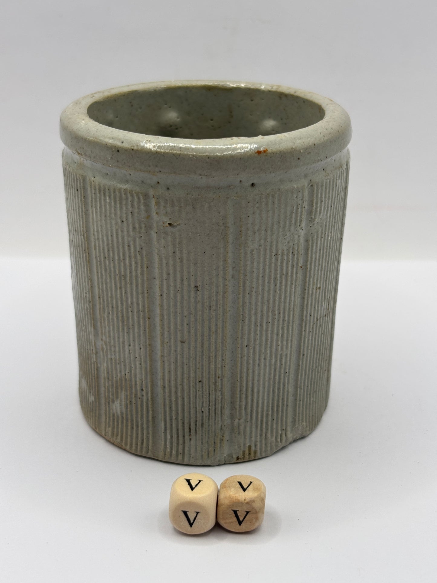Old small ribbed stoneware jam pot (vv)