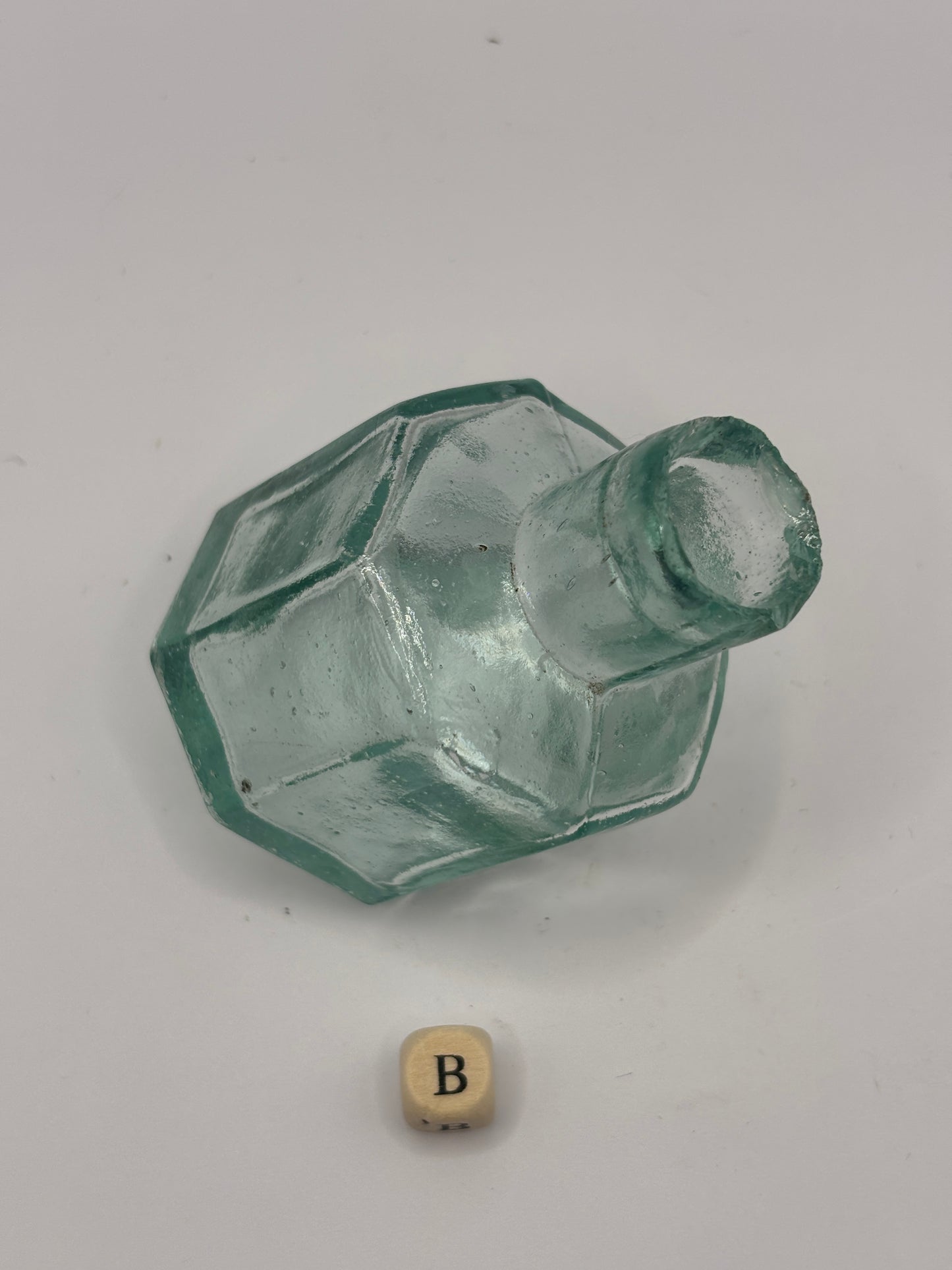 Old aqua glass inkwell, tipper ink (B)