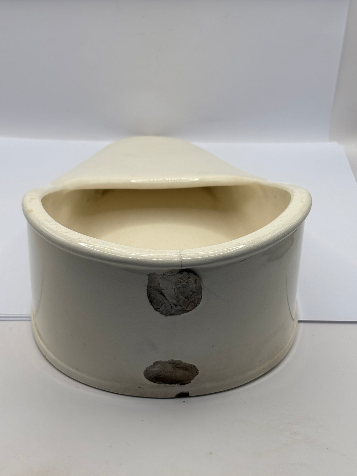 Old advertising childrens bed pan, Liverpool northern hospital 1836