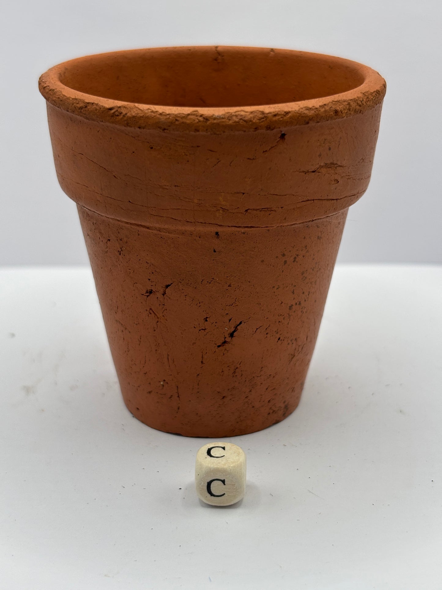 Old mini terracotta plant pot (c)