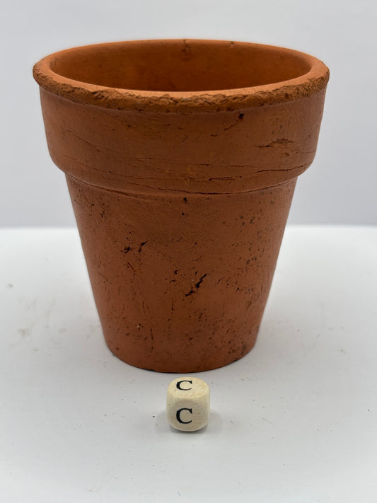 Old mini terracotta plant pot (c)