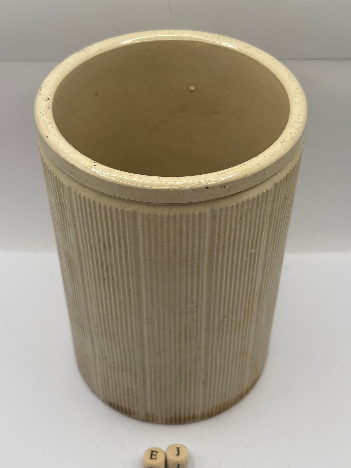 Old large 3lb ribbed stoneware jam pot (EJ)