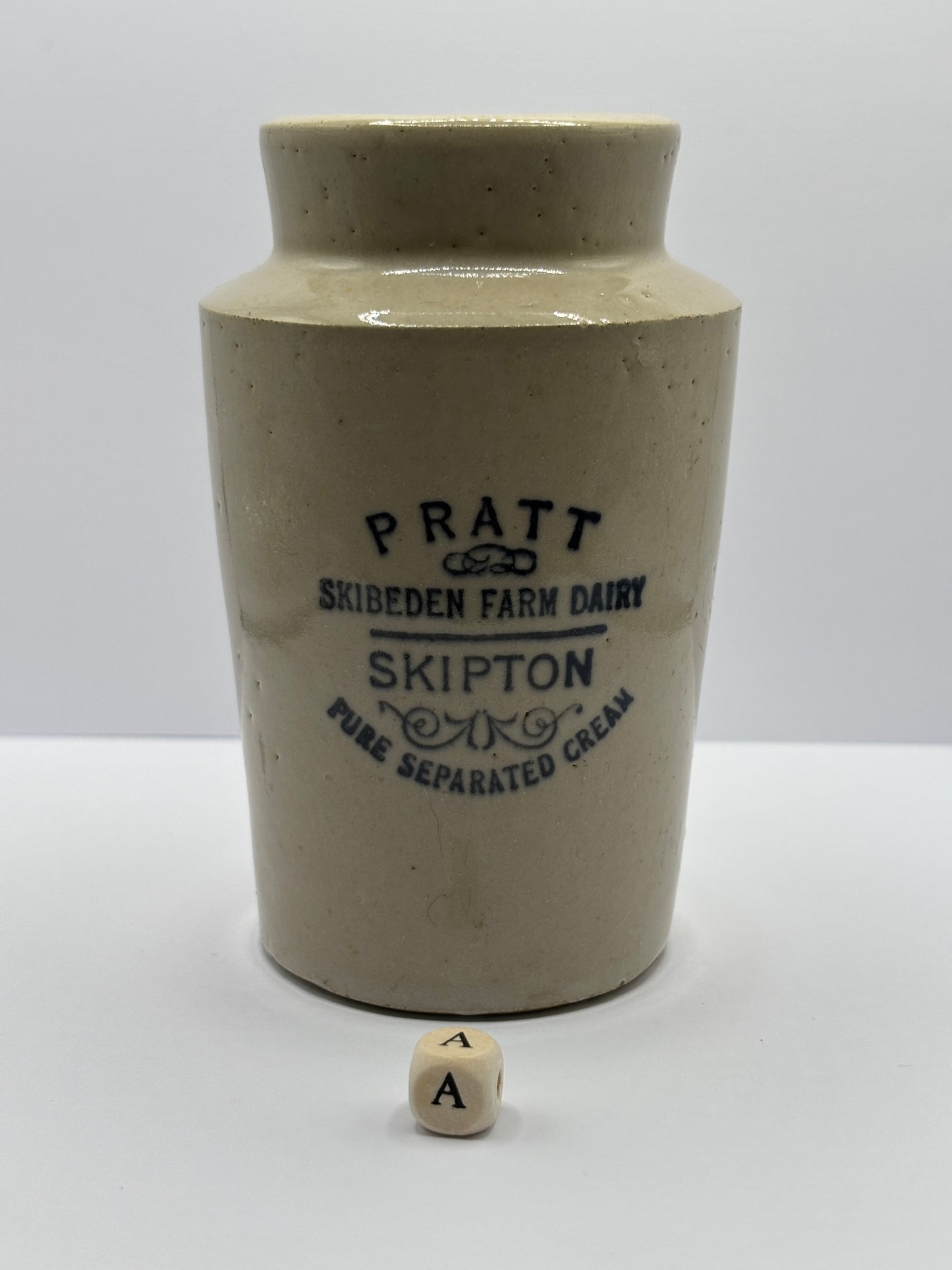 Old Skipton advertising cream pot (A) Skibeden farm dairy