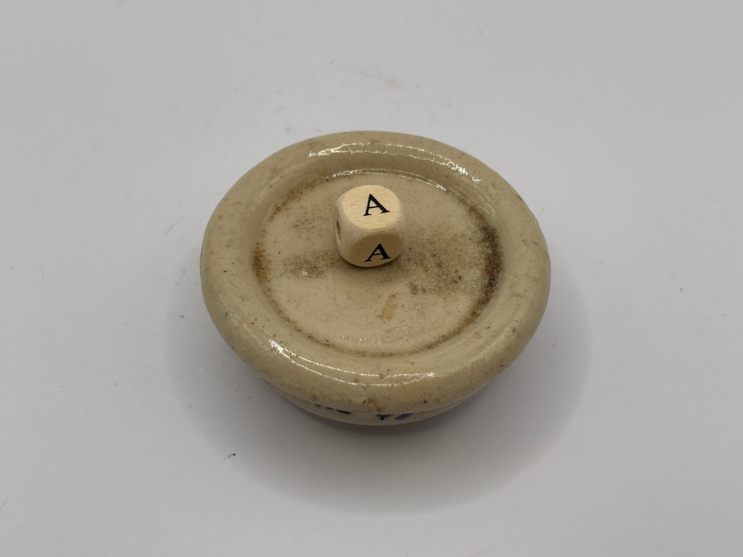 Old Singletons stoneware eye ointment (a)