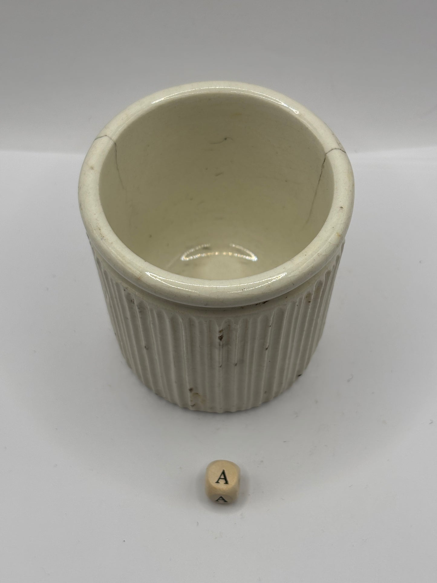 Early ribbed stoneware jam & marmalade pot (a)