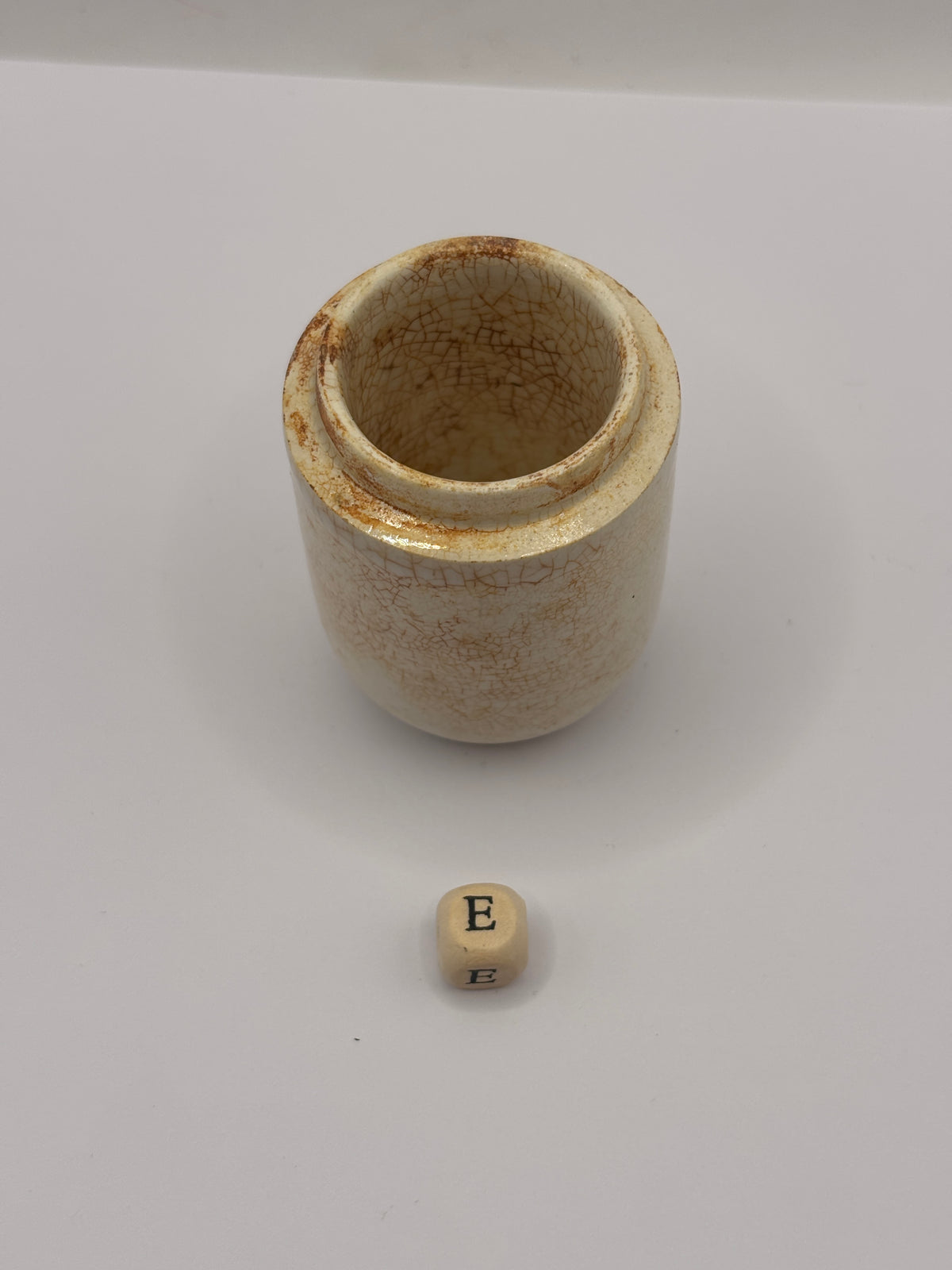 old small stained & crazed stoneware pot (e) 5.5cms