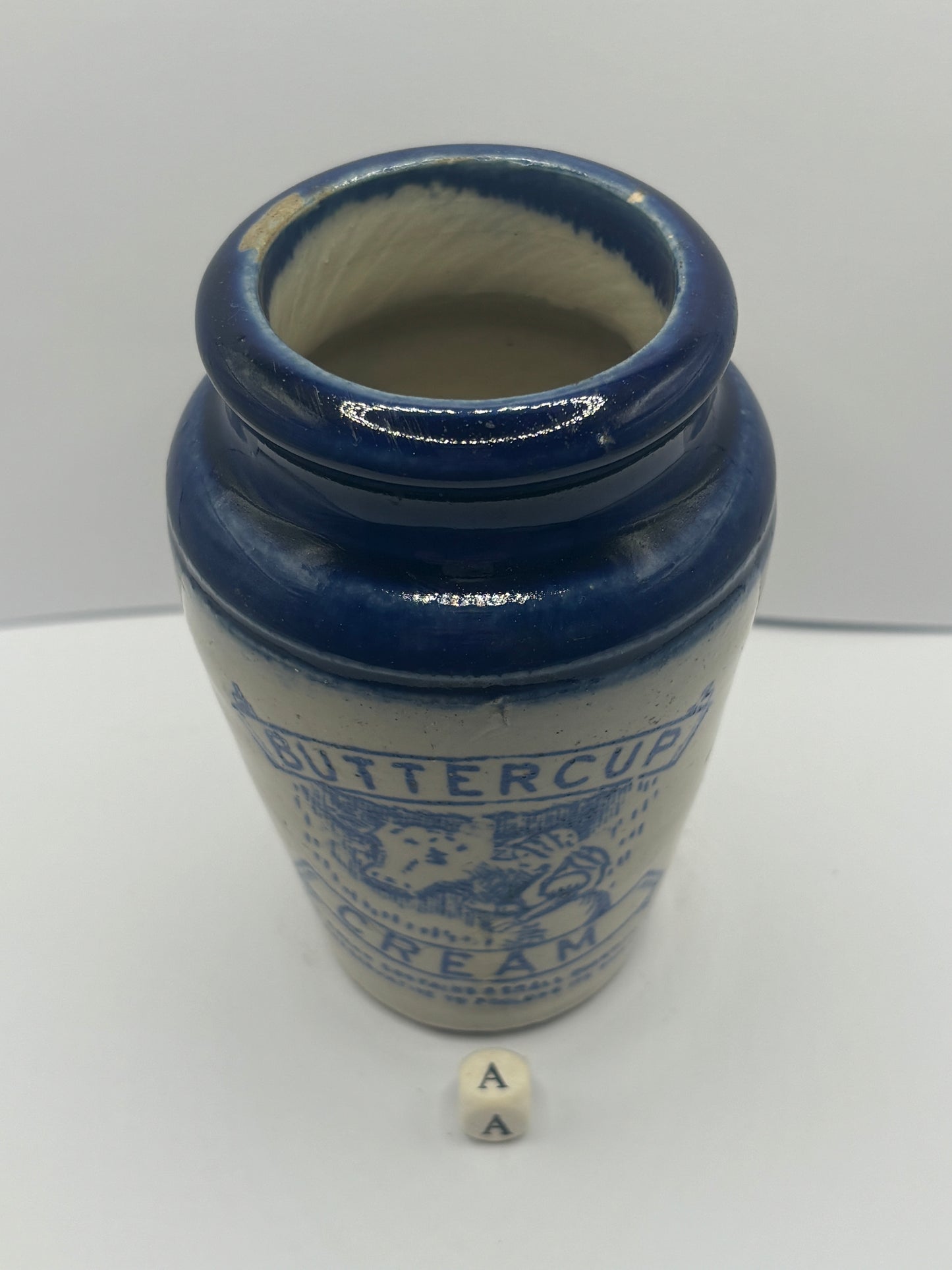 Large buttercup cream dairy pot, cream pot, Damaged (A)