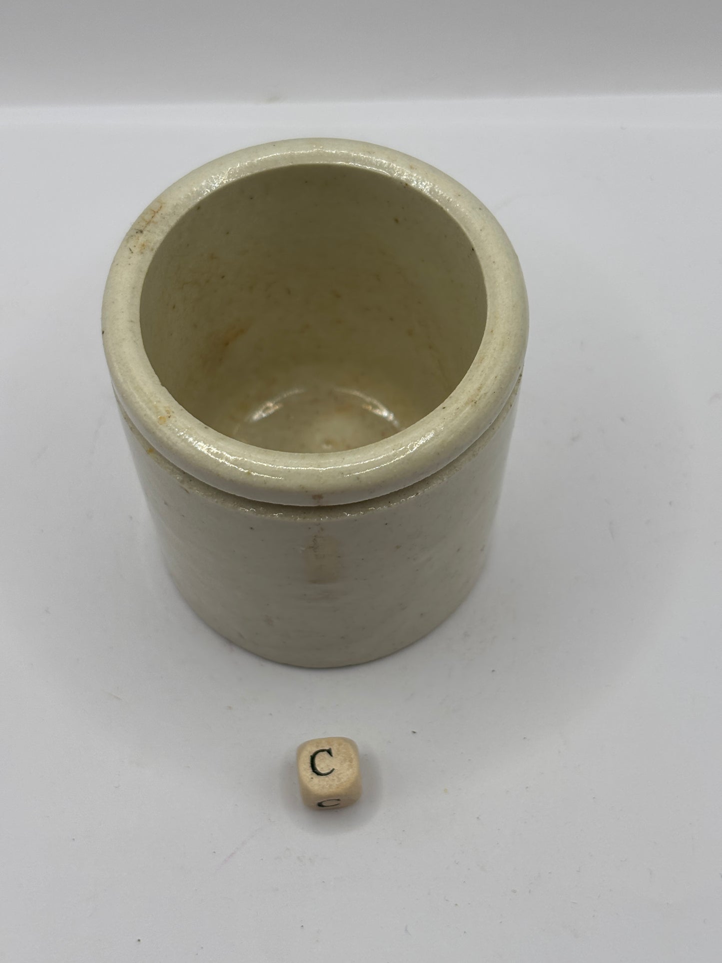 Old chunky stoneware pot (c)